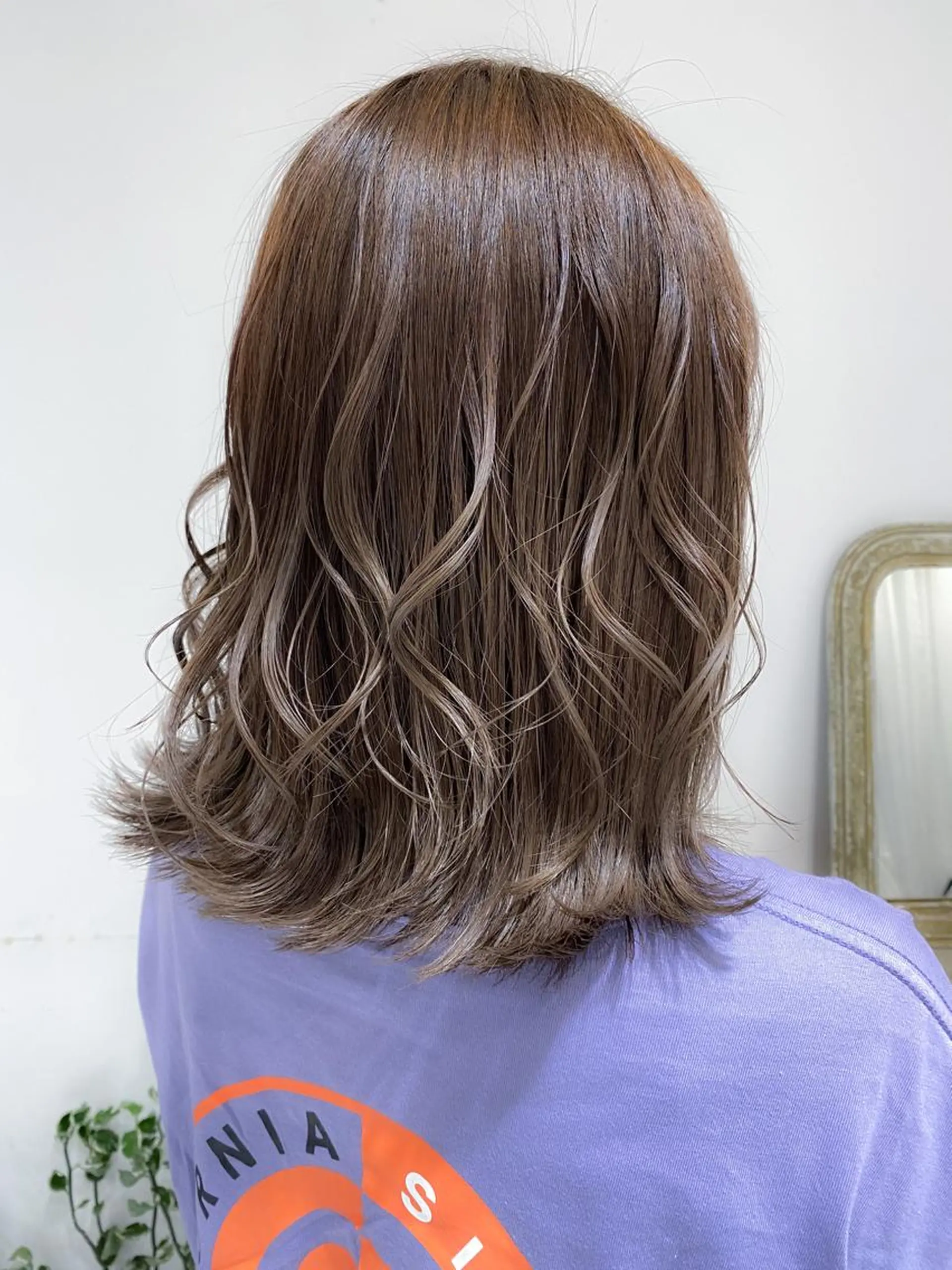 ミディアム カラー グレージュ ducha所属・DUCHA Tomida naoのヘアスタイル