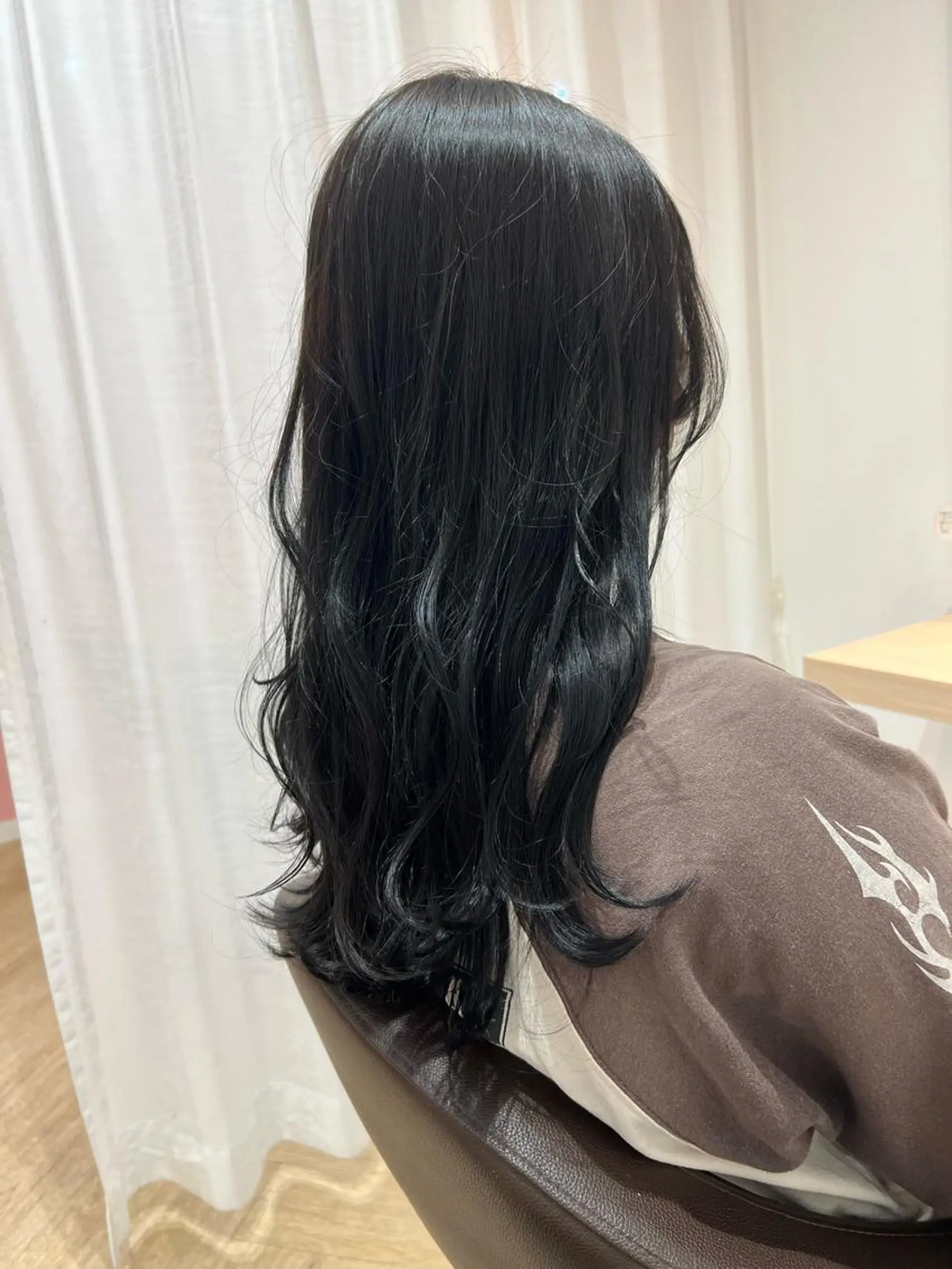 ロング カラー 黒髪 ブルーカラー ブルーブラック AVANCE.西宮北口所属・白髪ぼかし/髪質改善 梅原響輝のヘアスタイル