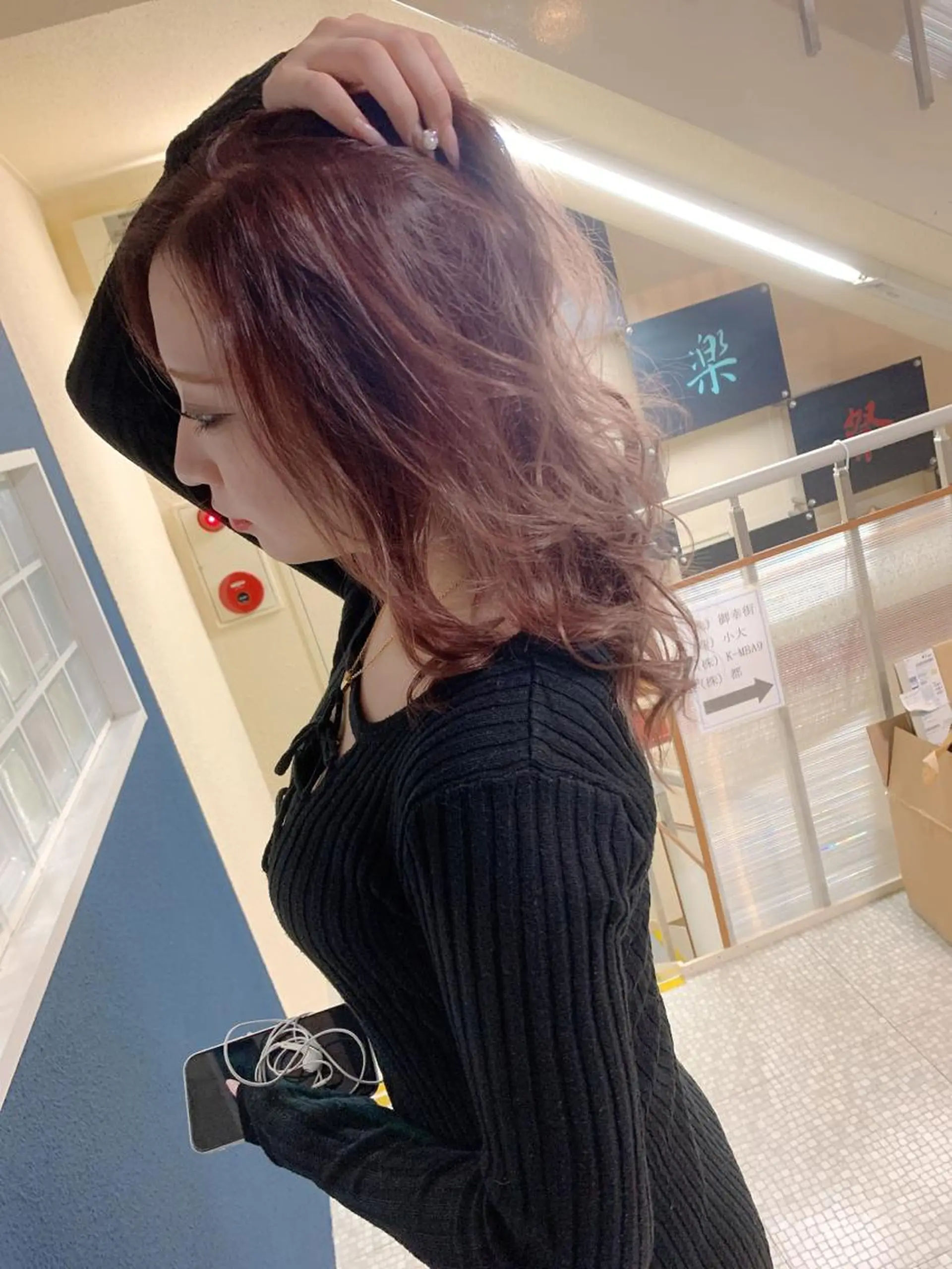 ロング ハイライト レイヤーカット Selene hair OSAKAのヘアスタイル