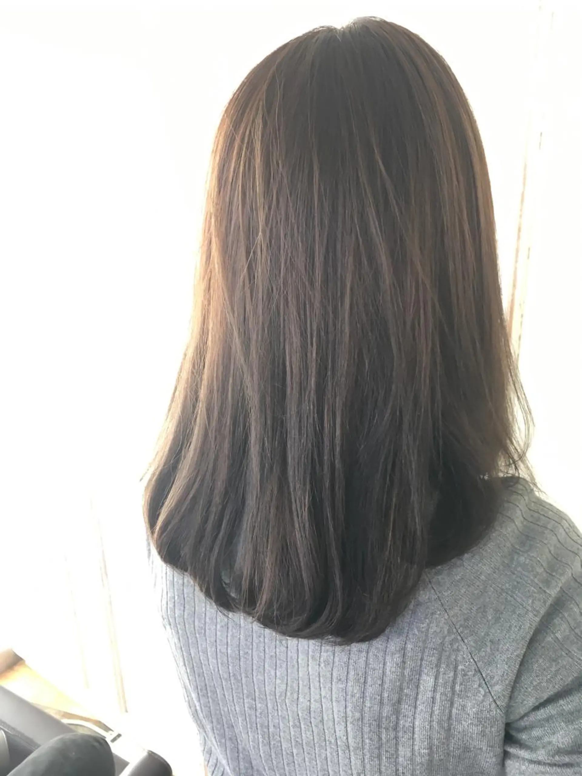 ミディアム カラー グレージュ PLATINA所属・上田 ヒロツグのヘアスタイル