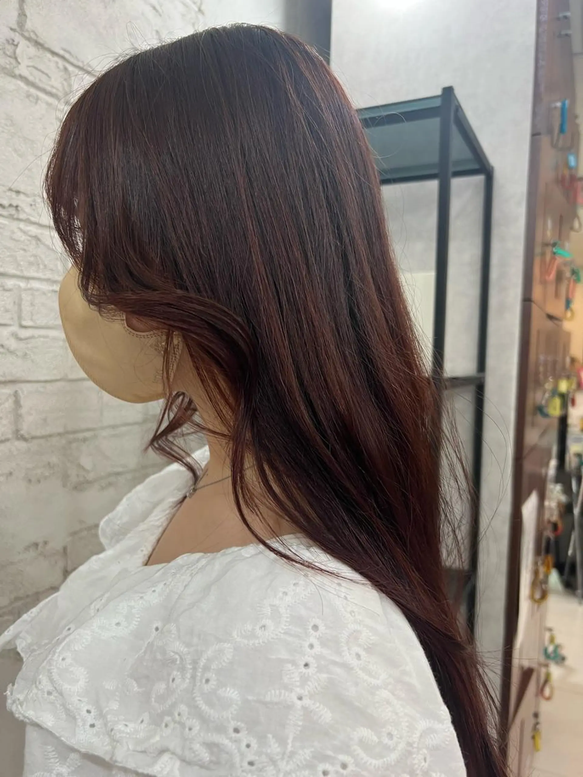 ロング カラー 顔まわりレイヤー 顔周りカット レイヤーカット Richelle eyelash&nail 池袋所属・🤍Asuka 🤍のマツエク・マツパデザイン