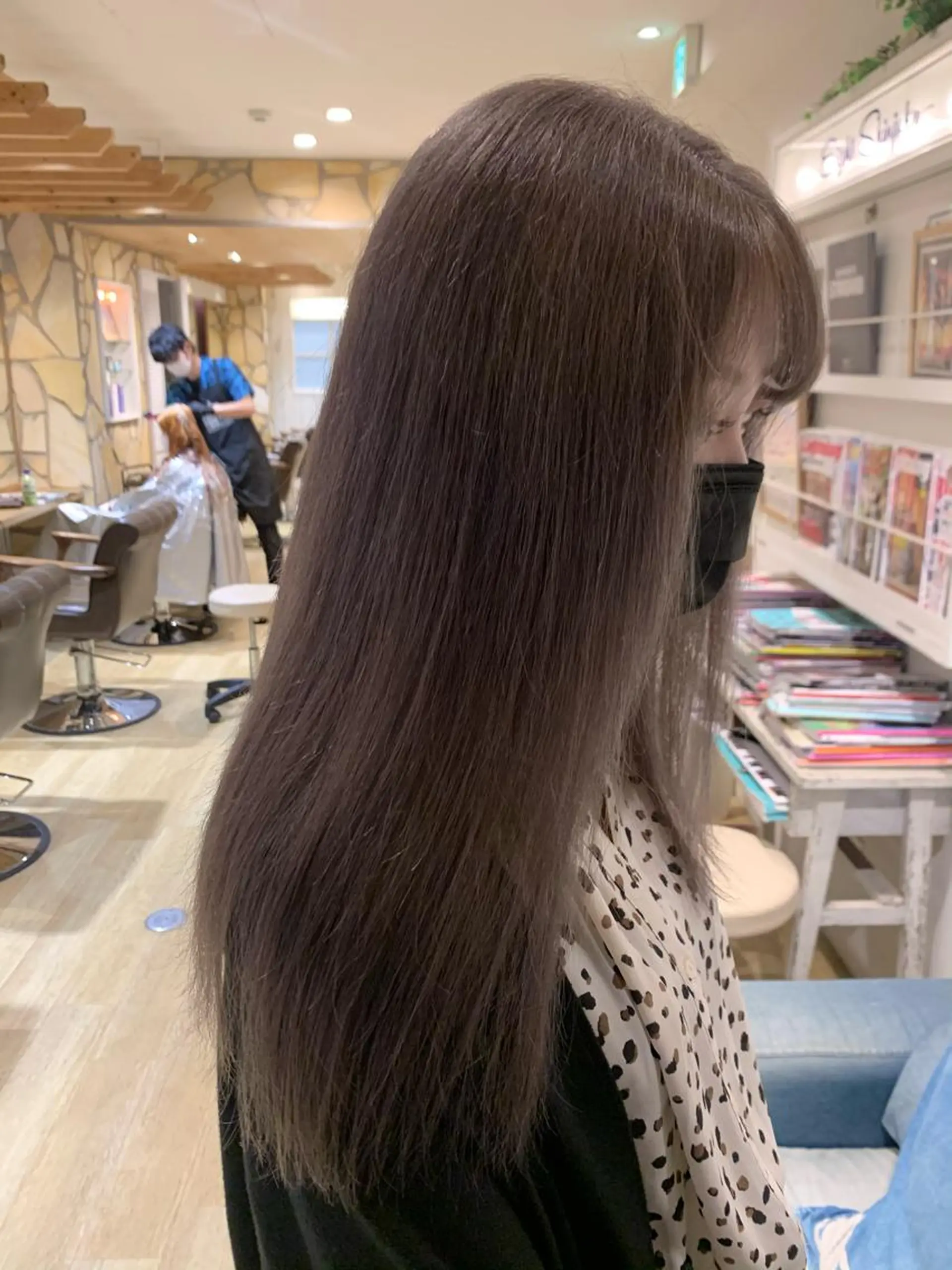 ロング ヘアカラー トリートメント 渋谷ハイトーン/ デザインカラー阿部のヘアスタイル