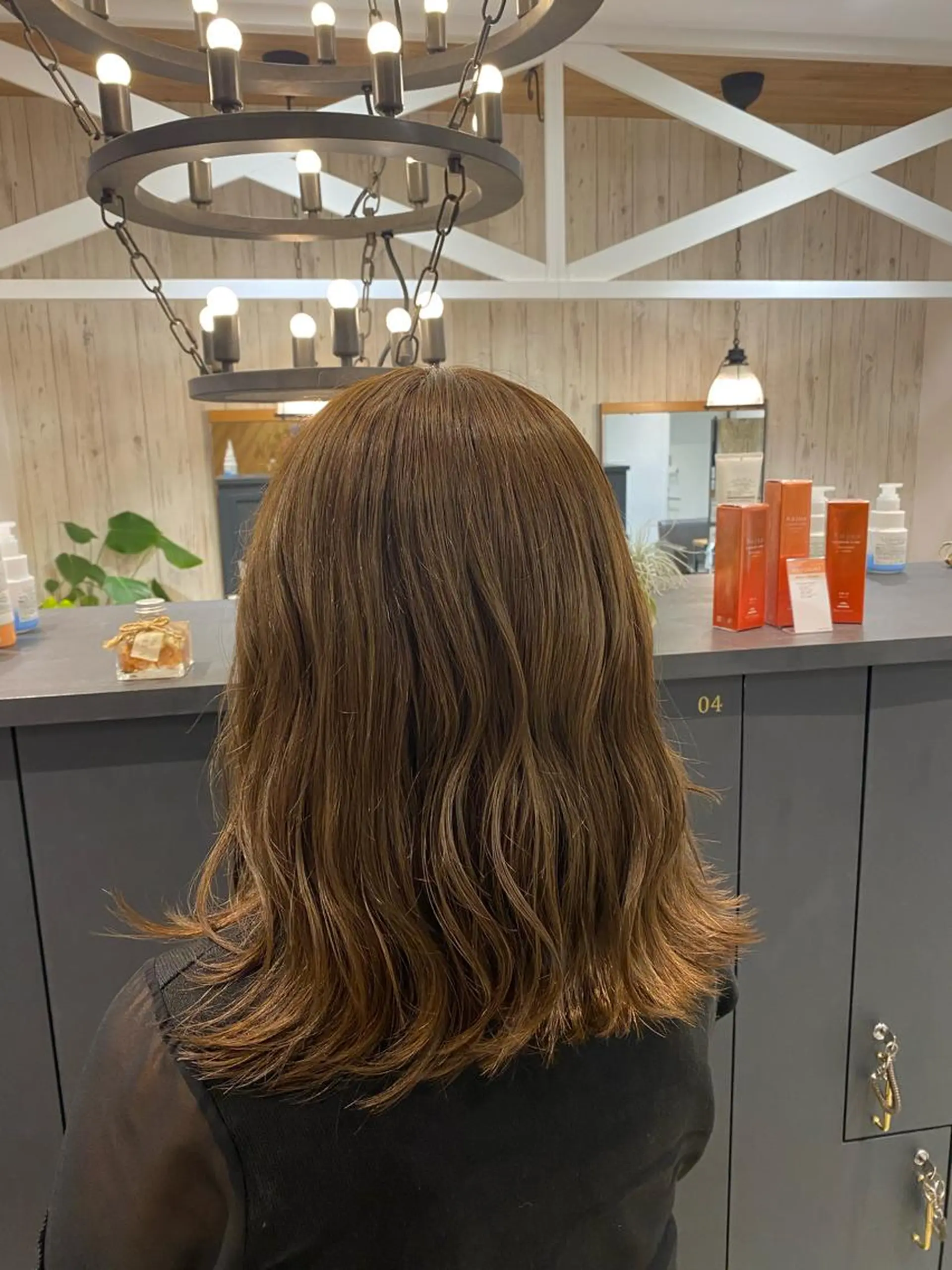 セミロング カラー ベージュカラー オリーブベージュ 柴田 枝利子のヘアスタイル