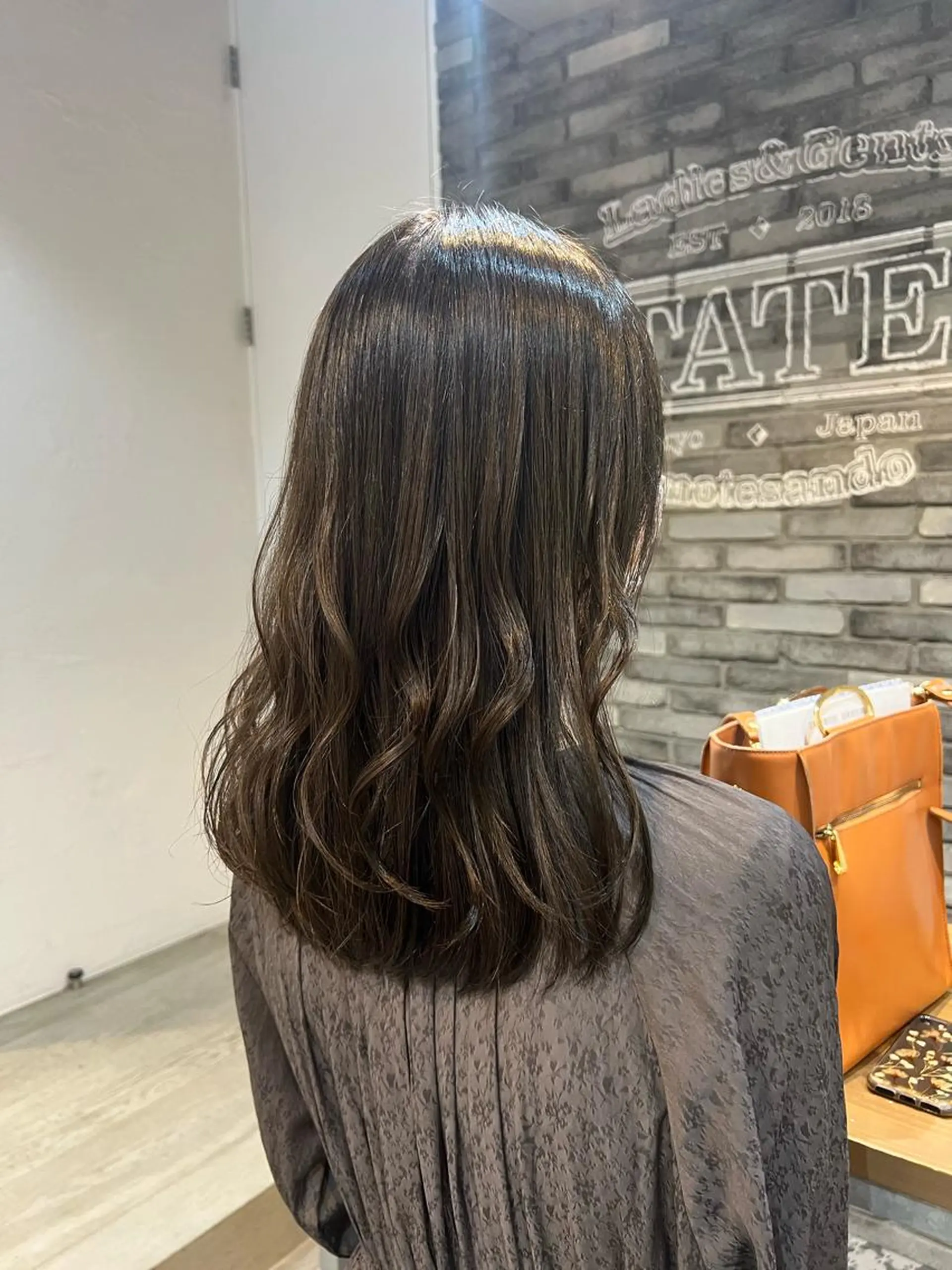 ロング カラー アッシュ カット ヘアカラー トリートメント 韓国ヘア☁️ mitsukiのヘアスタイル