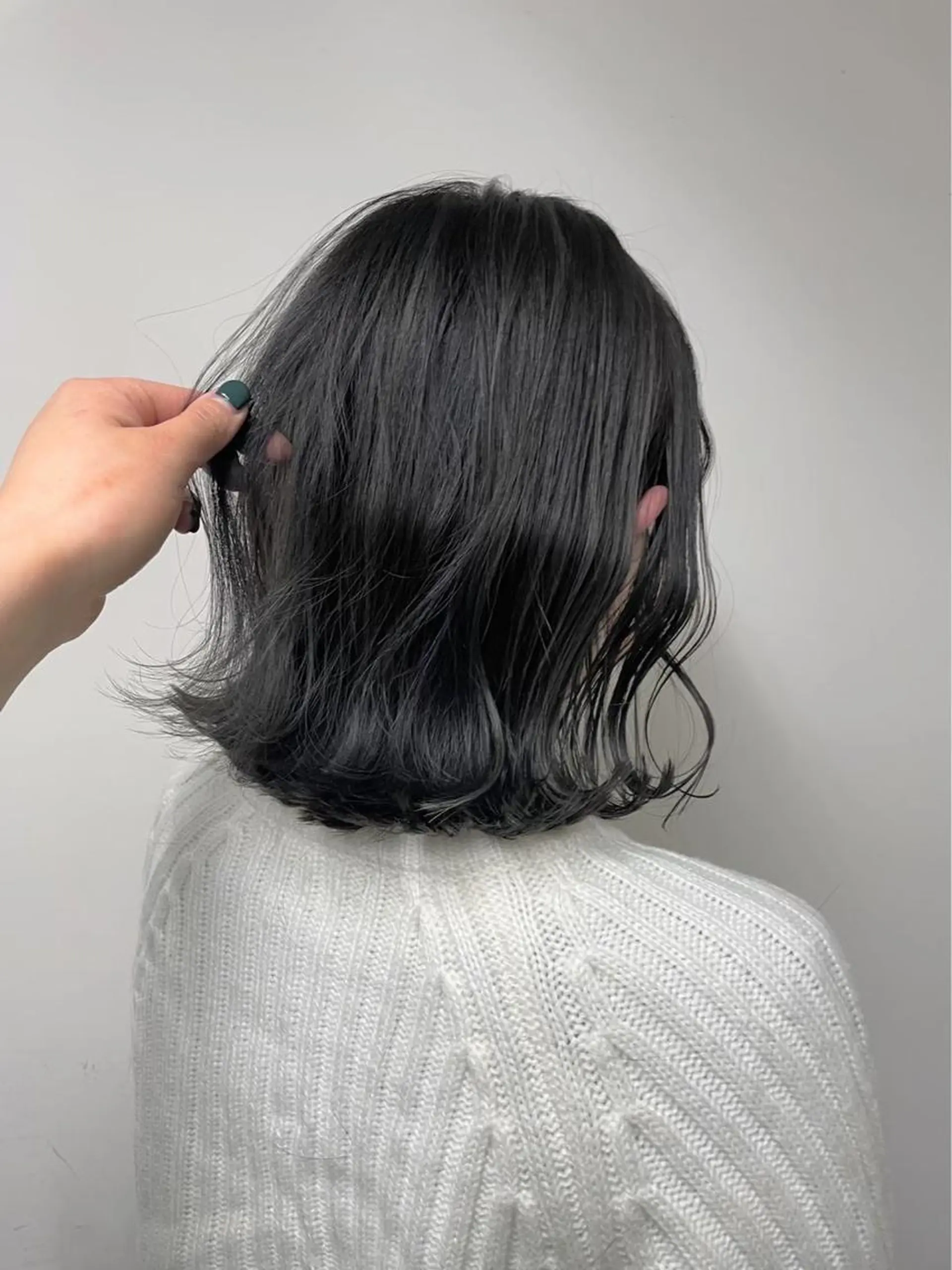 ミディアム カラー アッシュ 透明感カラー ヘアカラー 中村 彩乃のヘアスタイル