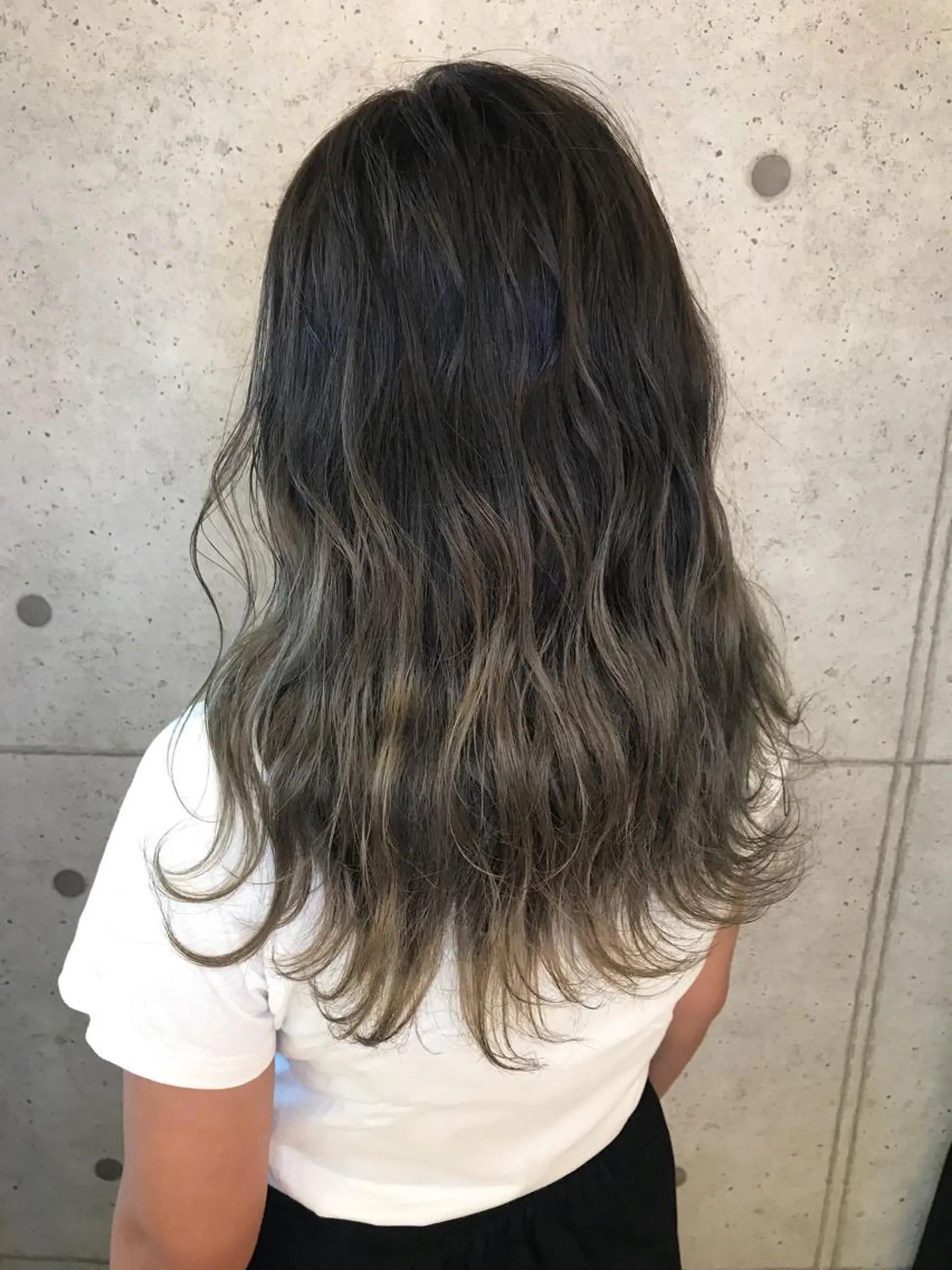 ミディアム 💎馴染むエクステ ×カラーTOMO💎のヘアスタイル