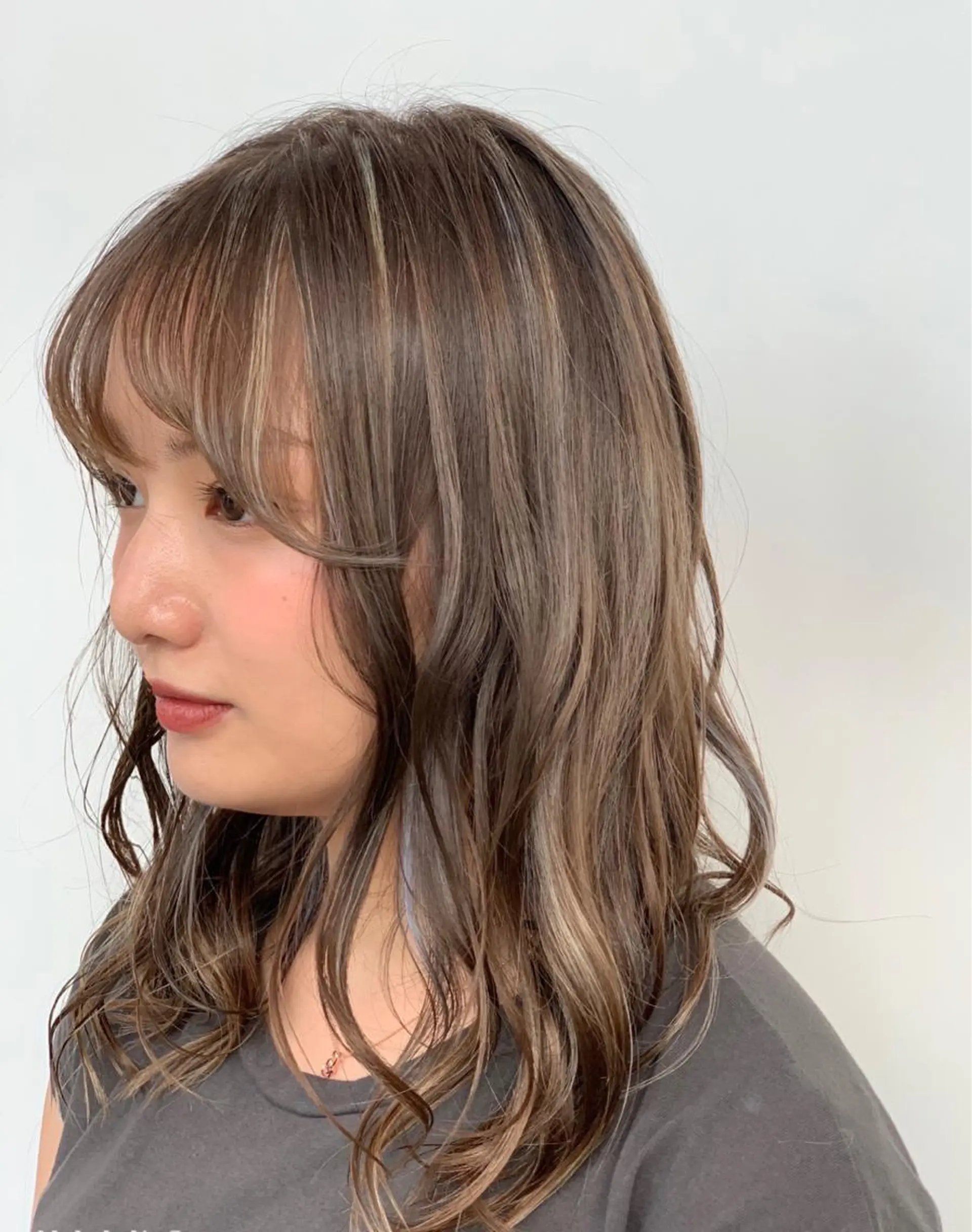 カラー 石井 潤のヘアスタイル