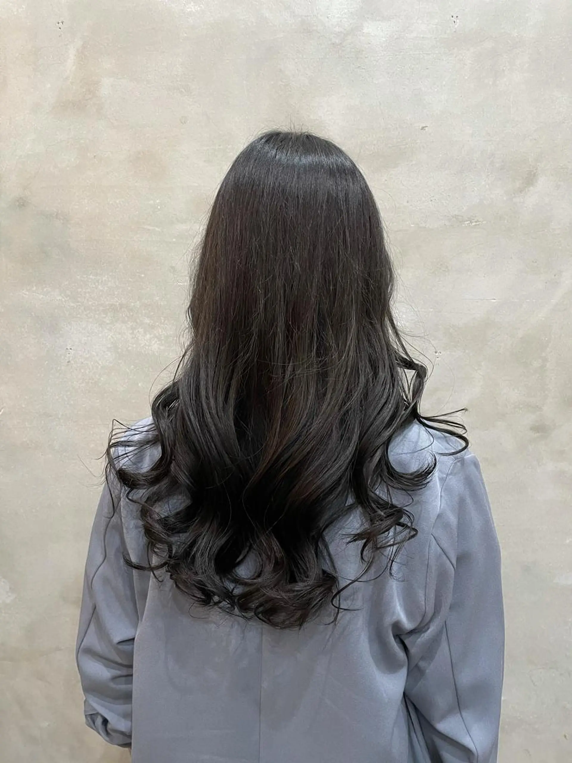 ロング カラー アッシュ アッシュグレー 【ピンク/韓国ヘア/ ヘアセット】亜海のヘアスタイル