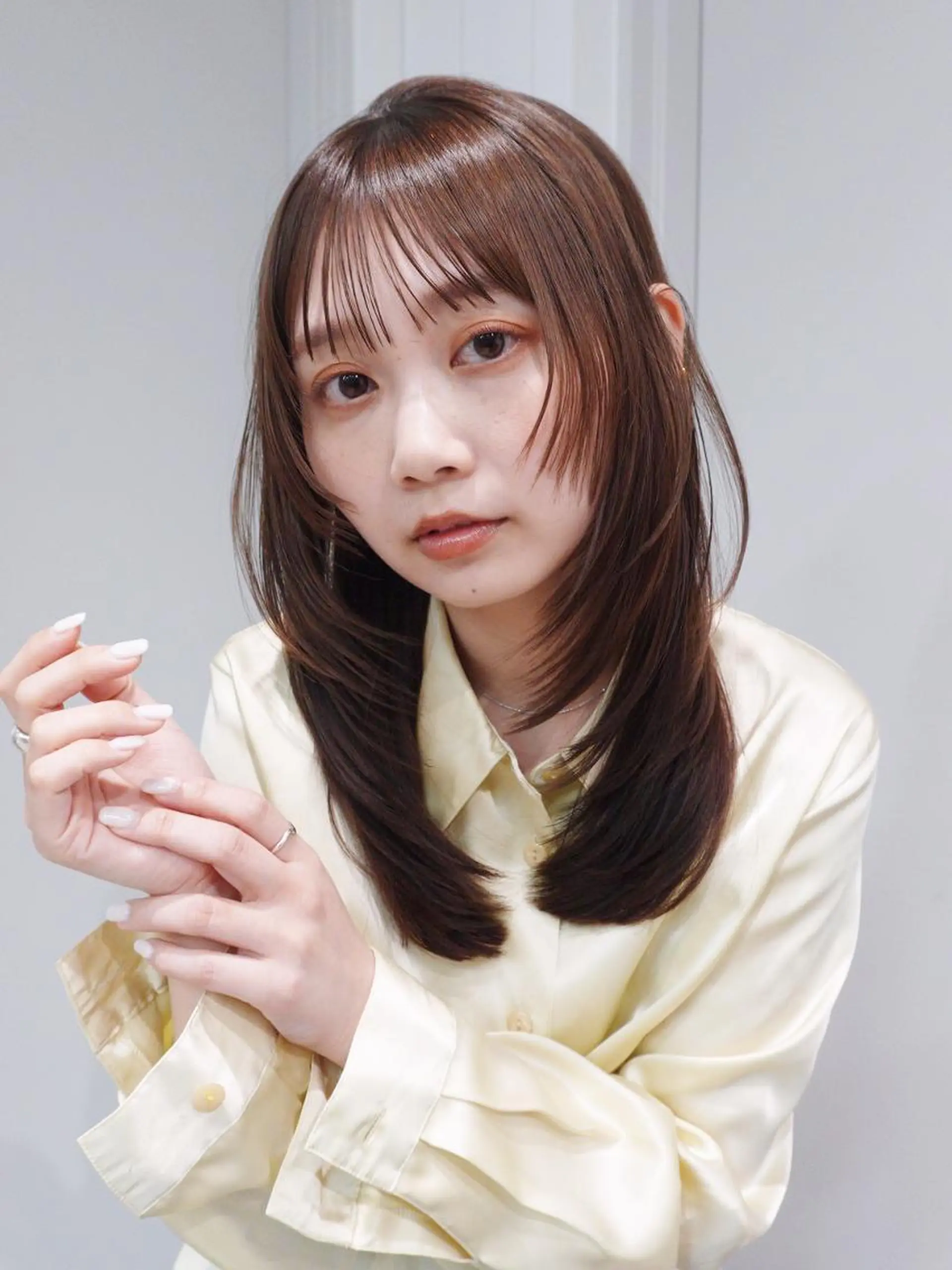カラー セミロング 顔まわりレイヤー 顔周りカット レイヤーカット カット ヘアカラー トリートメント ITbyALBUM 中野店のヘアスタイル