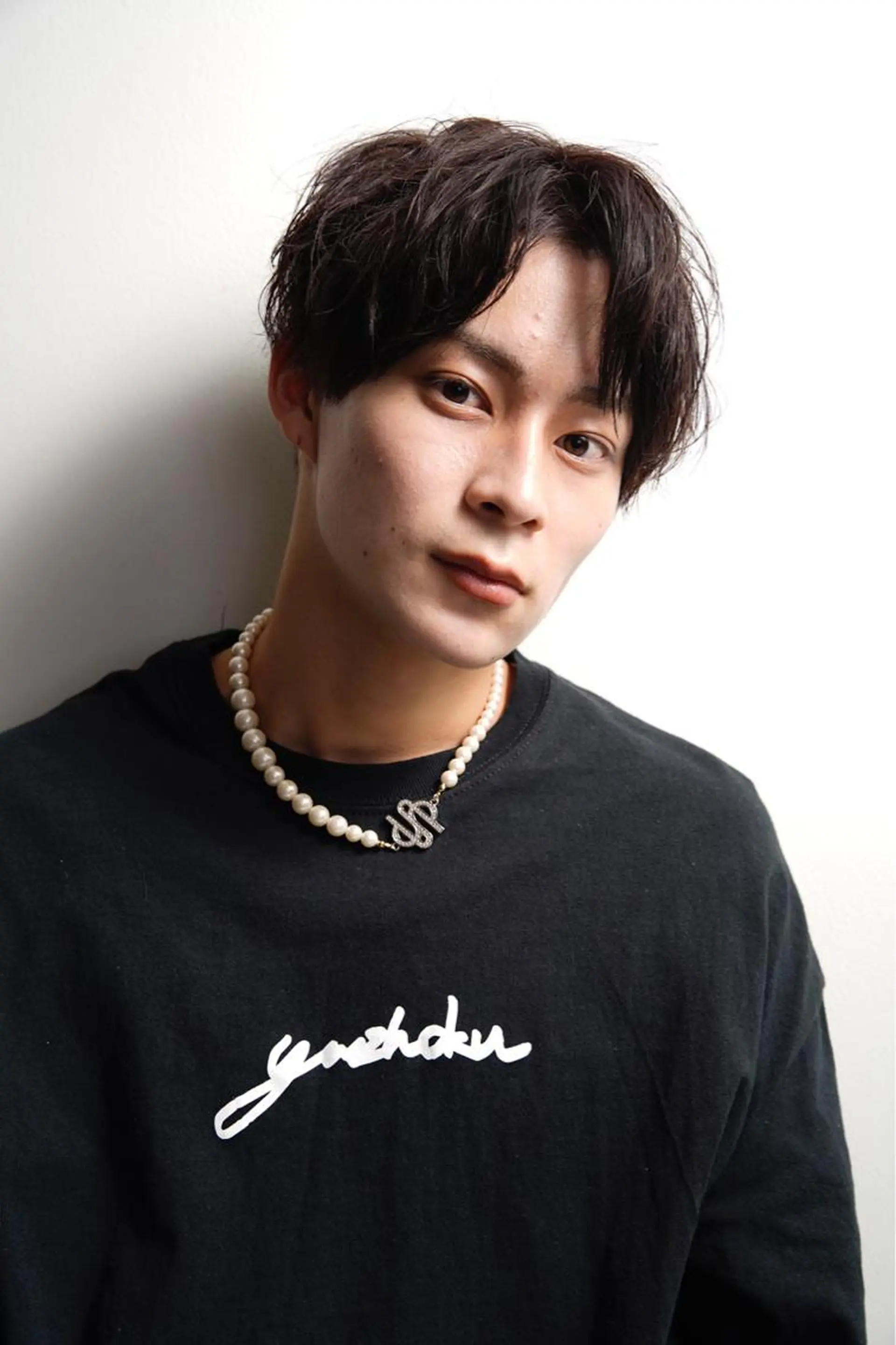 ショート メンズ センターパート マッシュ カット ヘアカラー 顔周りレイヤー/ メンズ/橋川光太郎のヘアスタイル