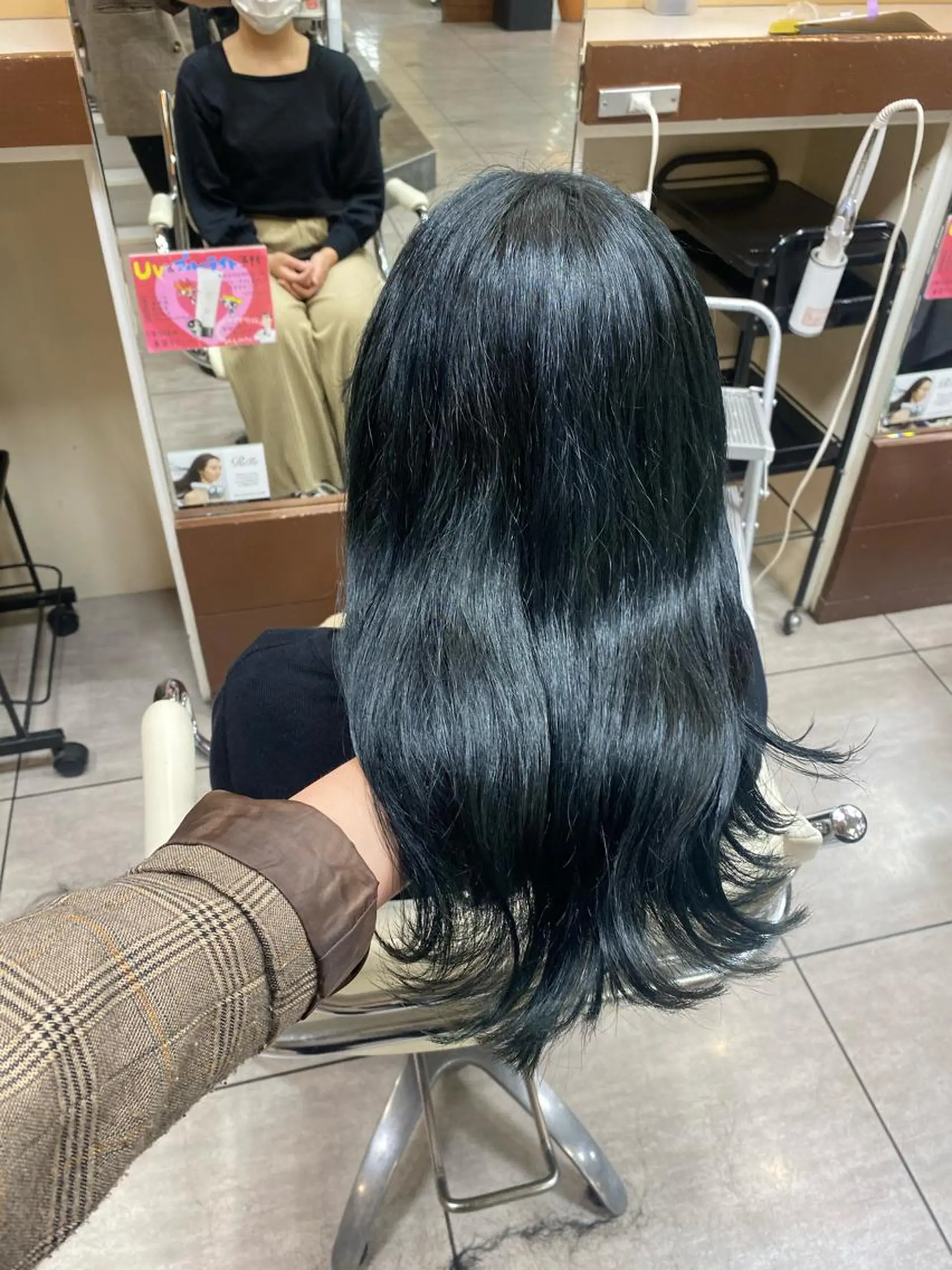 セミロング カラー ヘアアレンジ ヘアカラー HAIRSALONLOOP所属・川上 麻梨阿のヘアスタイル