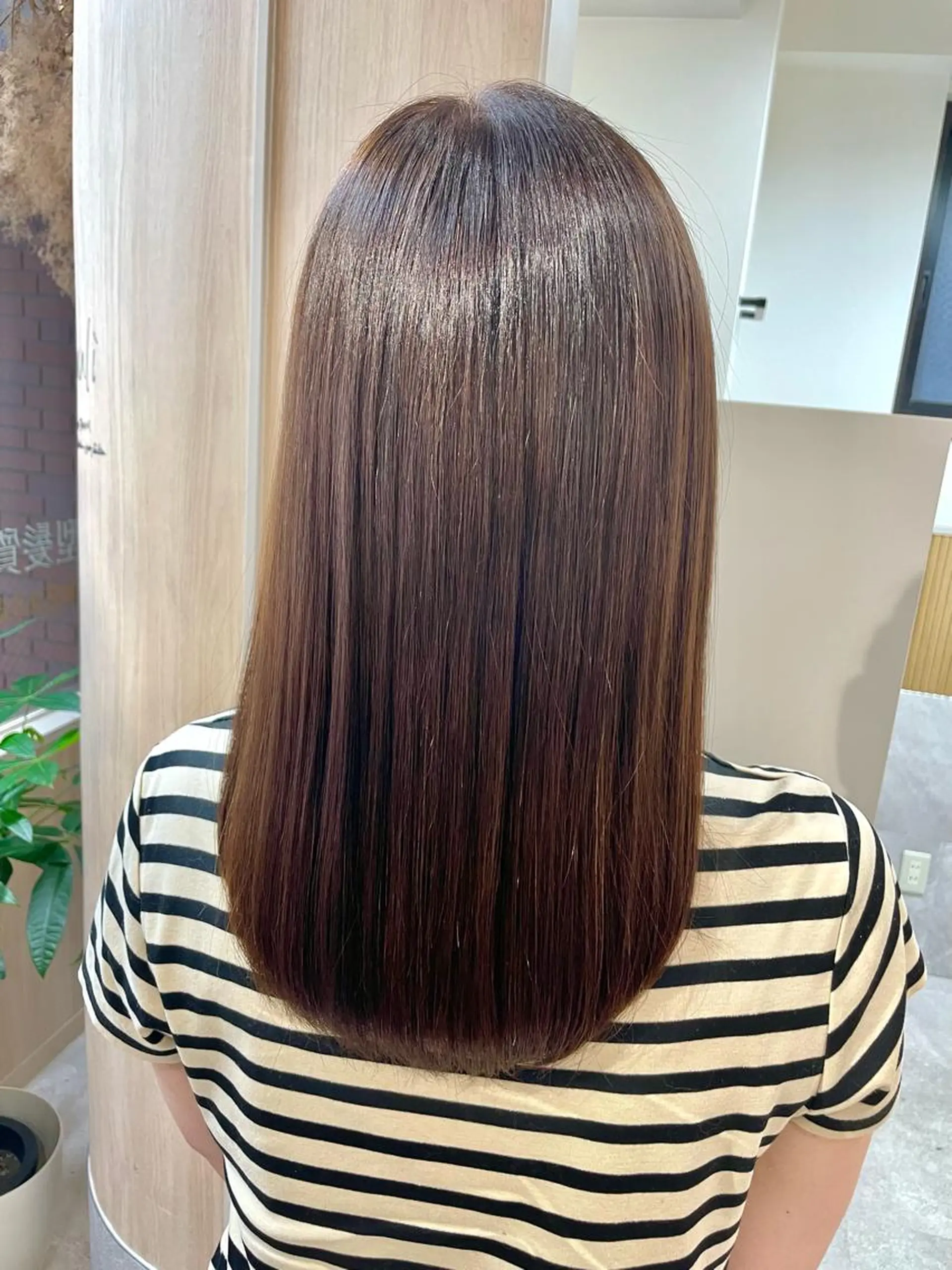 ミディアム カラー 西 めぐみのヘアスタイル