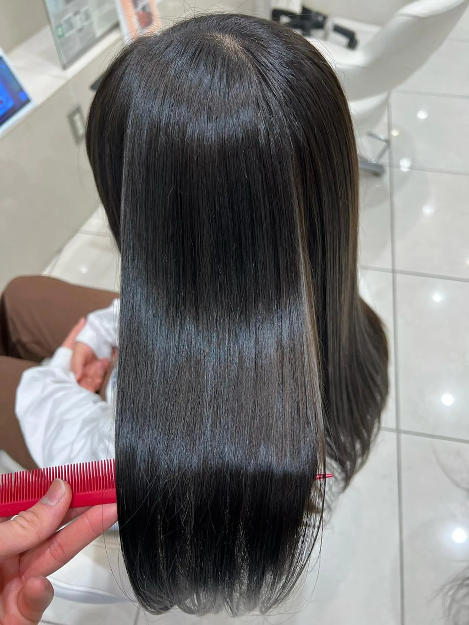 ロング 髪質改善 トリートメント ☃️顔周りレイヤー グレージュSHUTOのヘアスタイル