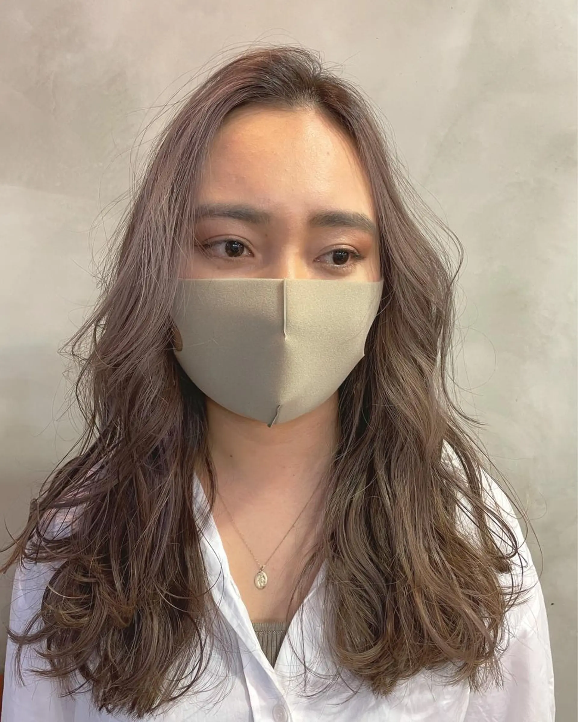 ロング カラー ハイライトカラー 外国人風カラー ハイライト レイヤーカット little nene(池袋西口)所属・sugino katsuyaのヘアスタイル