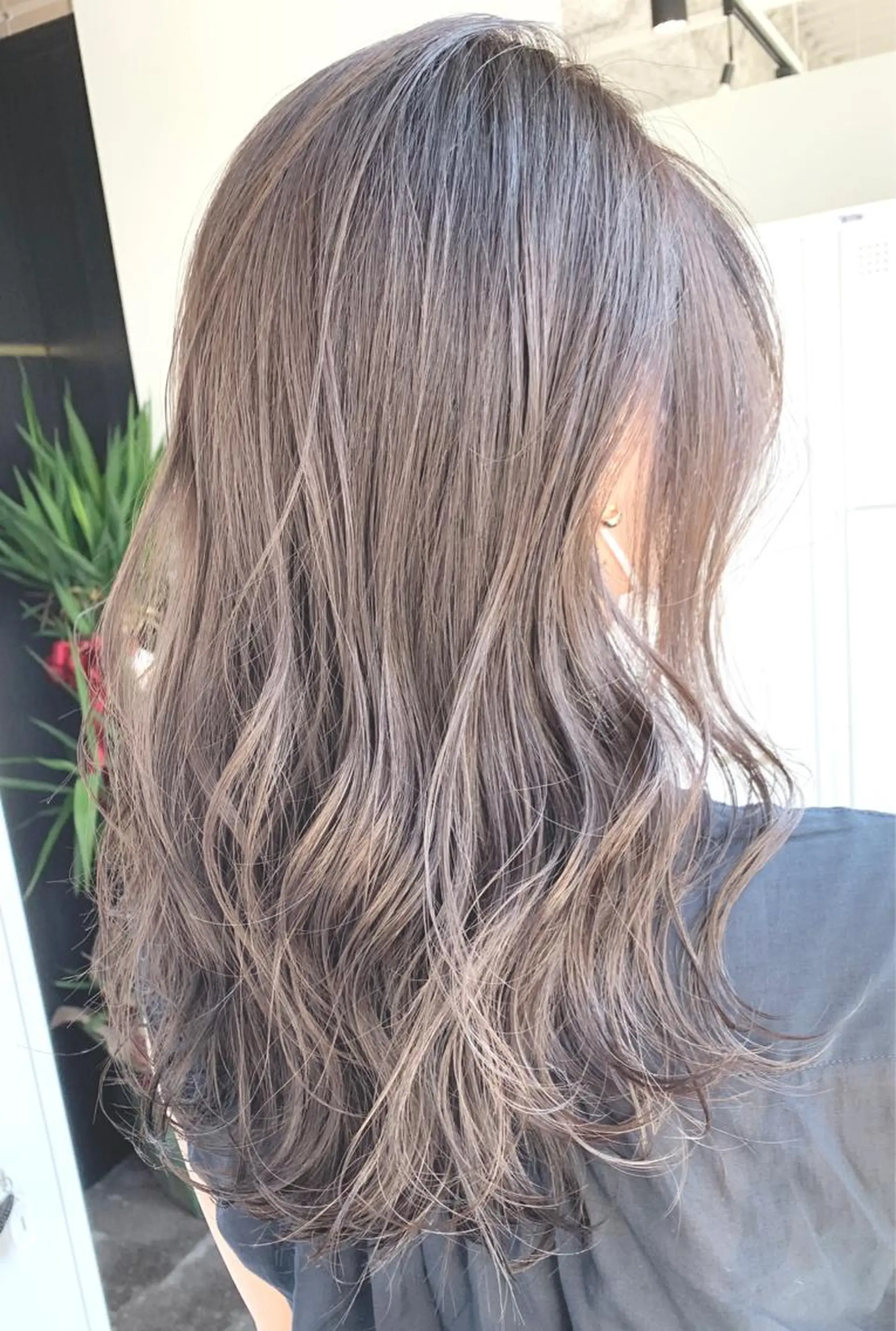 セミロング カット ヘアカラー トリートメント 髪質改善 赤み消しカラー山本のヘアスタイル