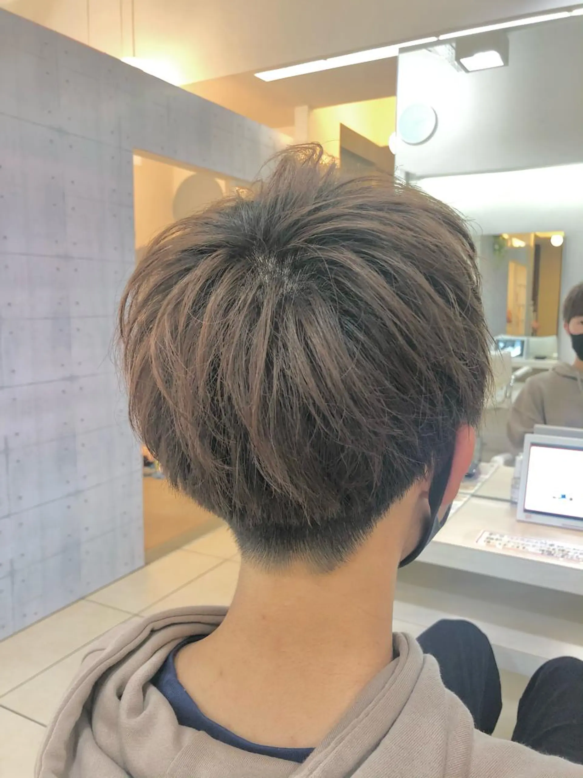 ショート メンズ 髪質改善× ハイライト溝江のヘアスタイル