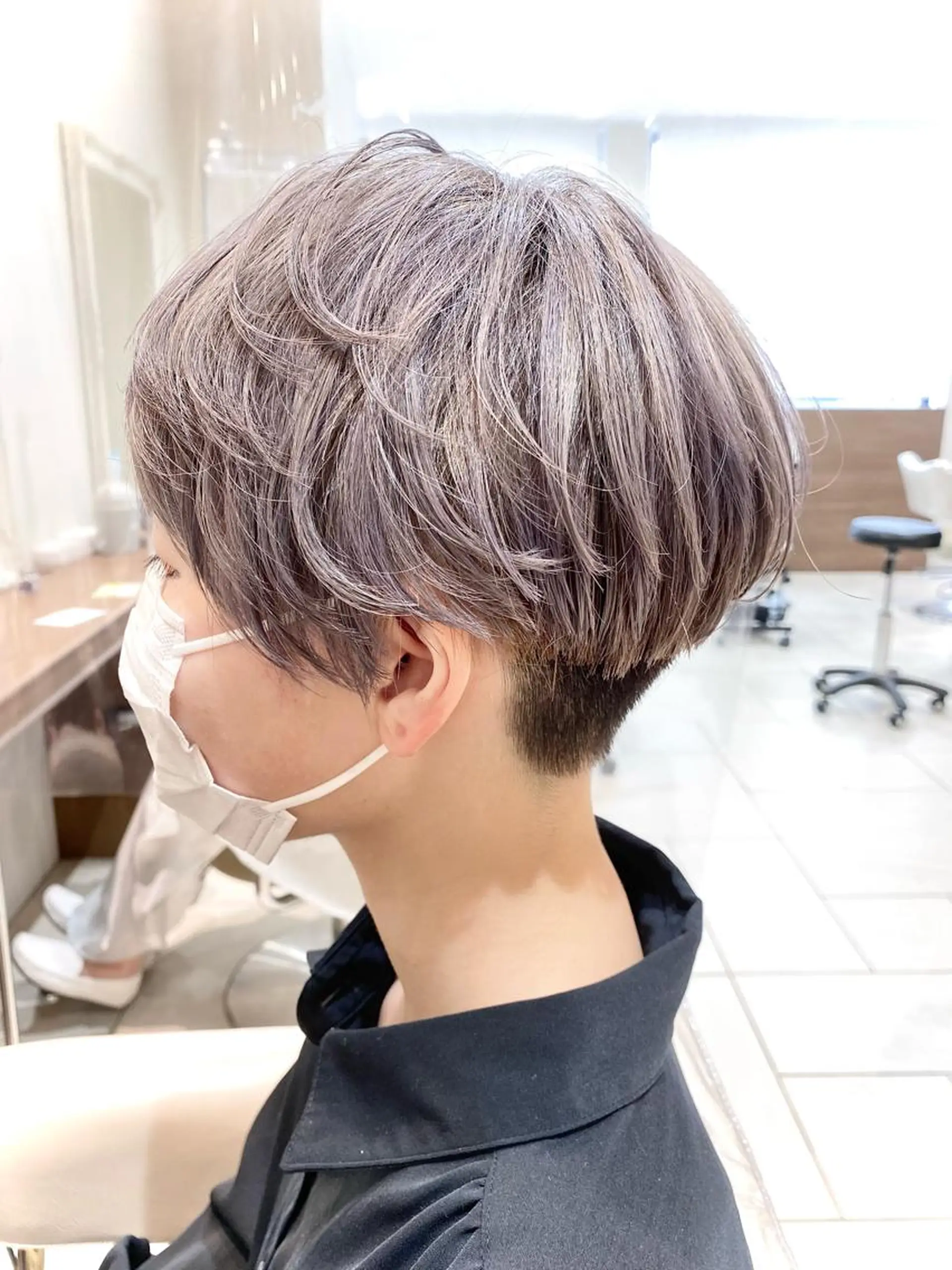 ショート カラー グレージュ ショートヘア 横山 直輝のヘアスタイル