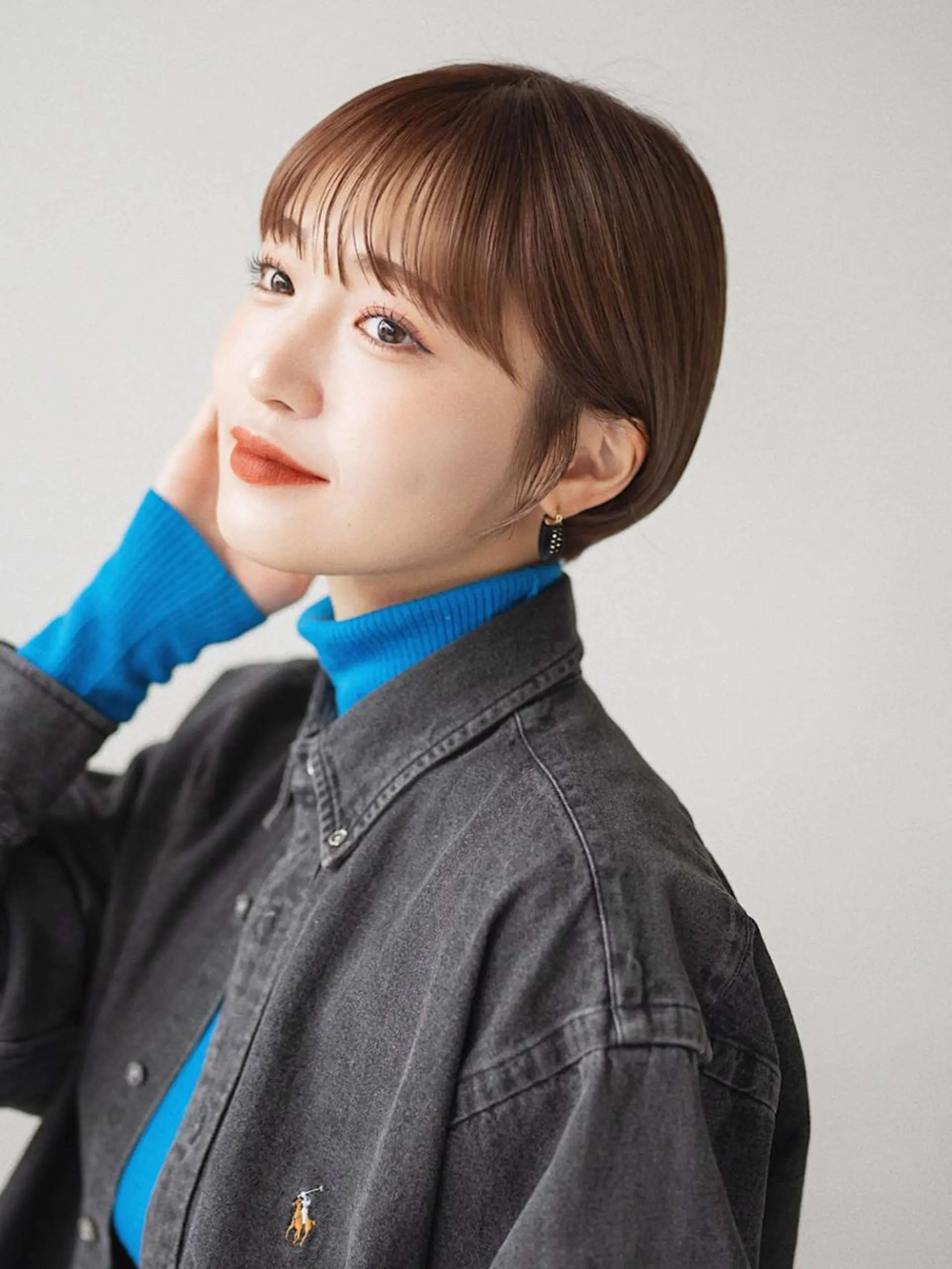 ショート 切りっぱなしボブ ショートボブ ボブ ハイライト シースルーバング バレイヤージュ茅ヶ崎 オオタ カズキのヘアスタイル