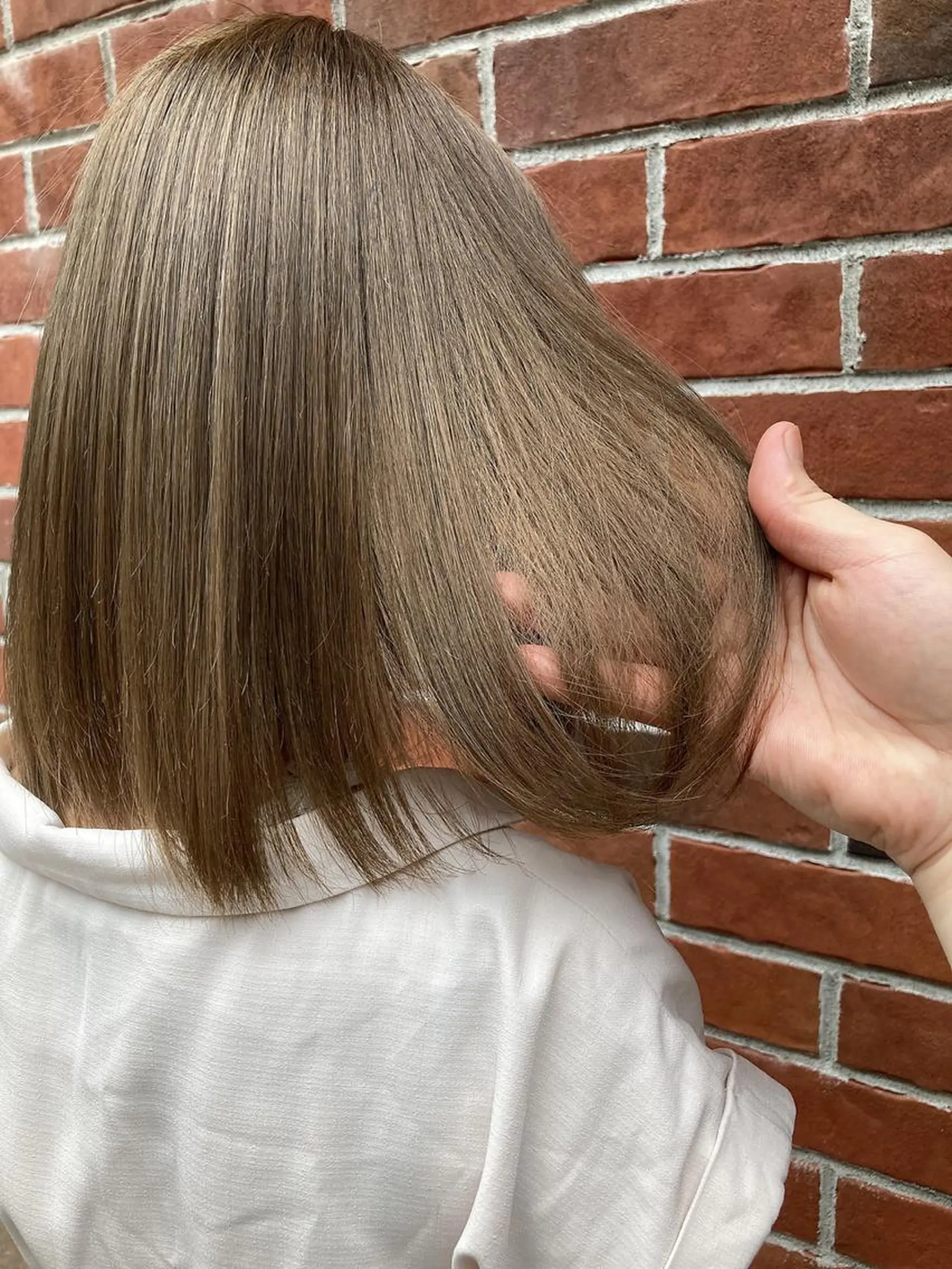 ミディアム カラー ヘアアレンジ ミストバング ブリーチ ケアブリーチ 透明感カラー デザインカラー カット ヘアカラー トリートメント maoブリーチ無し 似合わせカラーのヘアスタイル