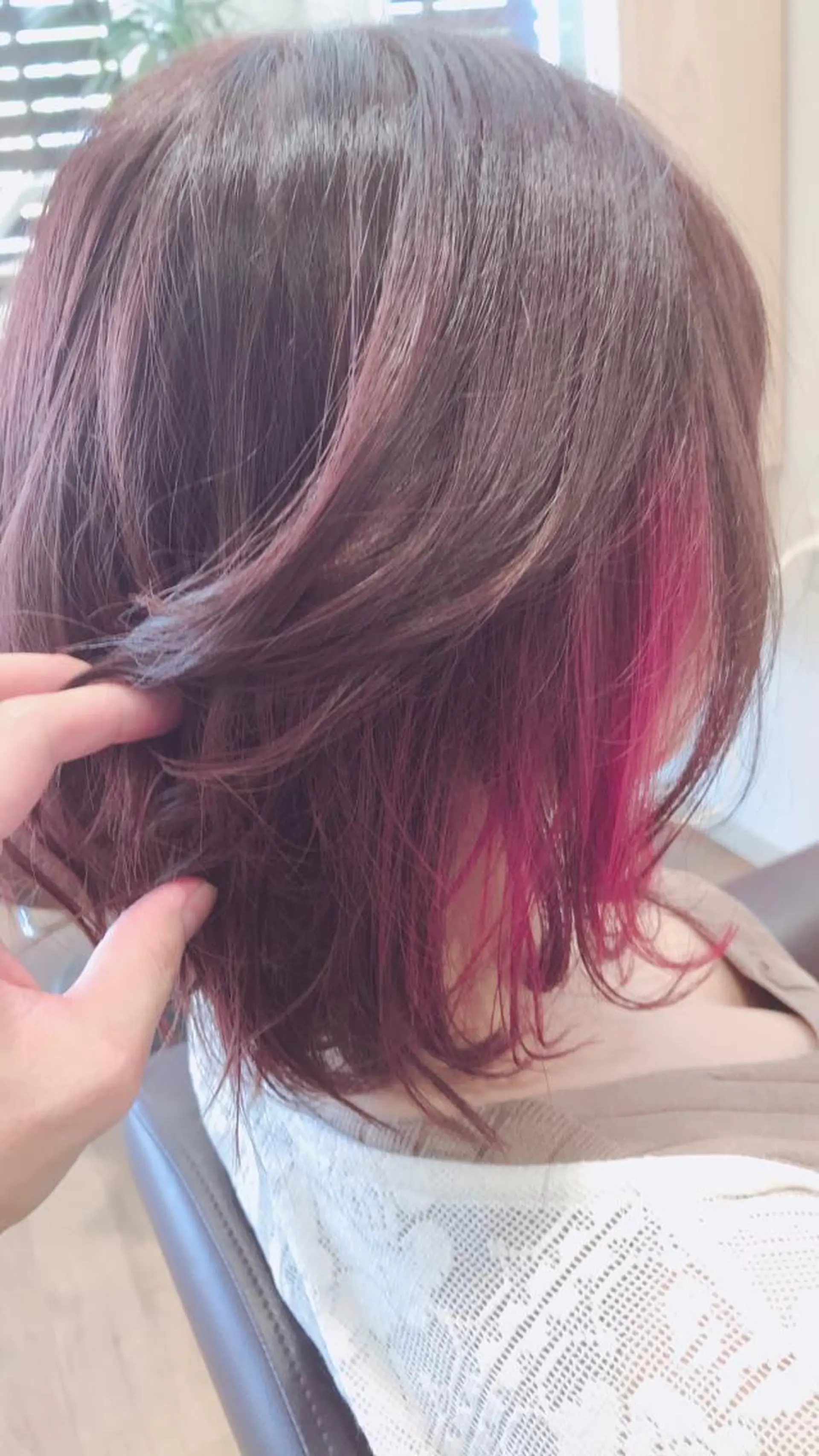 セミロング カラー インナーカラー ピンクカラー カット ヘアカラー トリートメント LUANA所属・石丸 智英のヘアスタイル