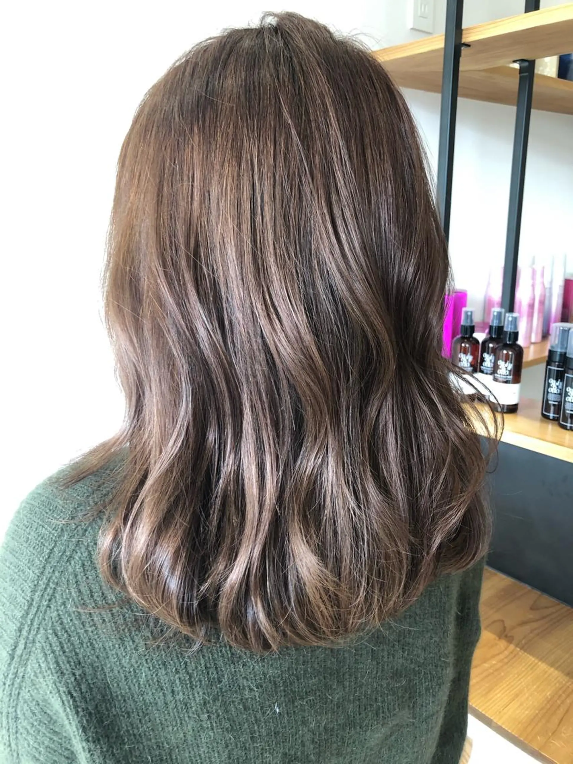 ミディアム 上平 綾菜のヘアスタイル