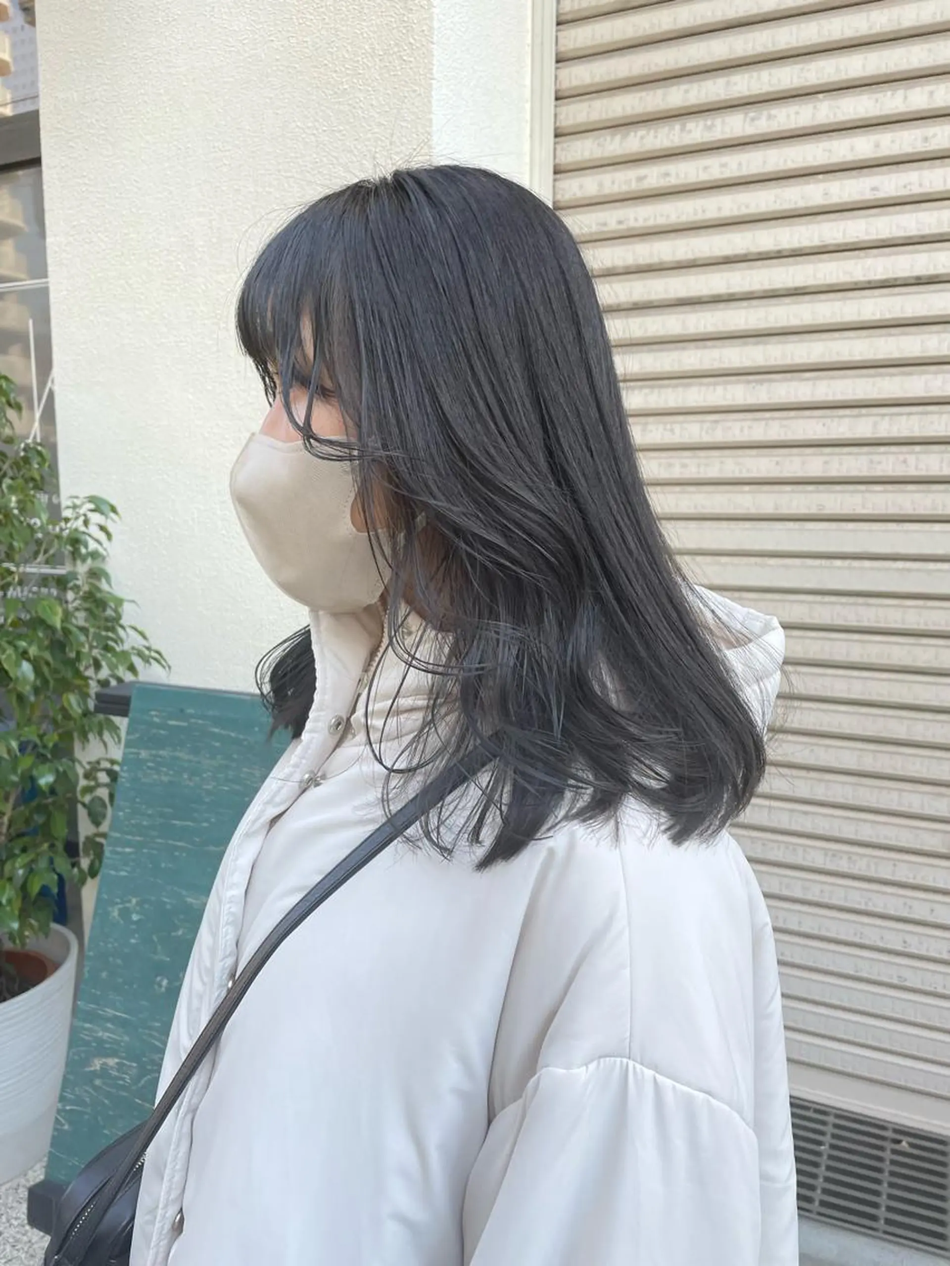 セミロング カラー アッシュ アッシュグレー volta∞knot所属・狩野 羅夢のヘアスタイル