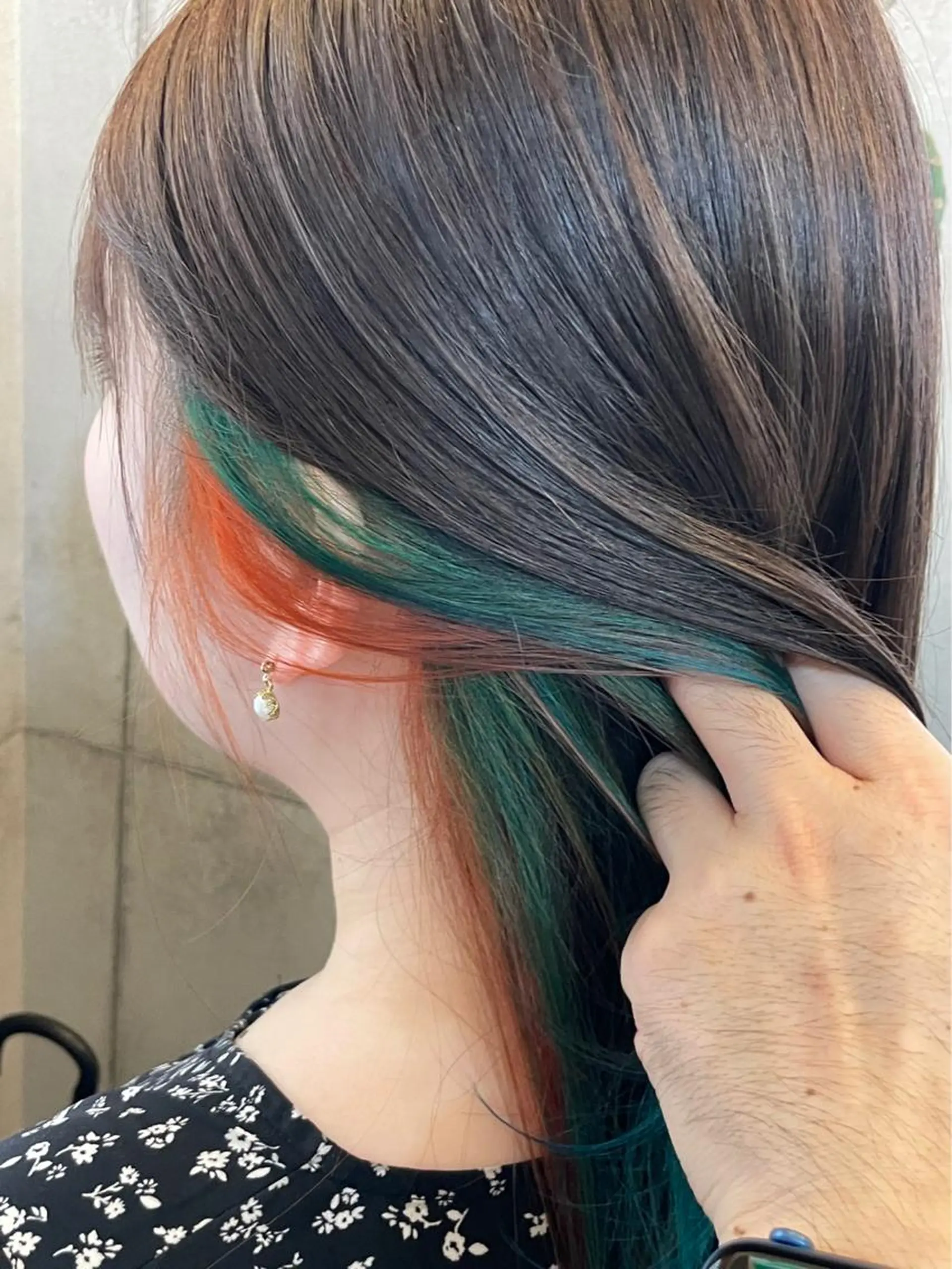 セミロング カラー イヤリングカラー 石井 綺乃のヘアスタイル