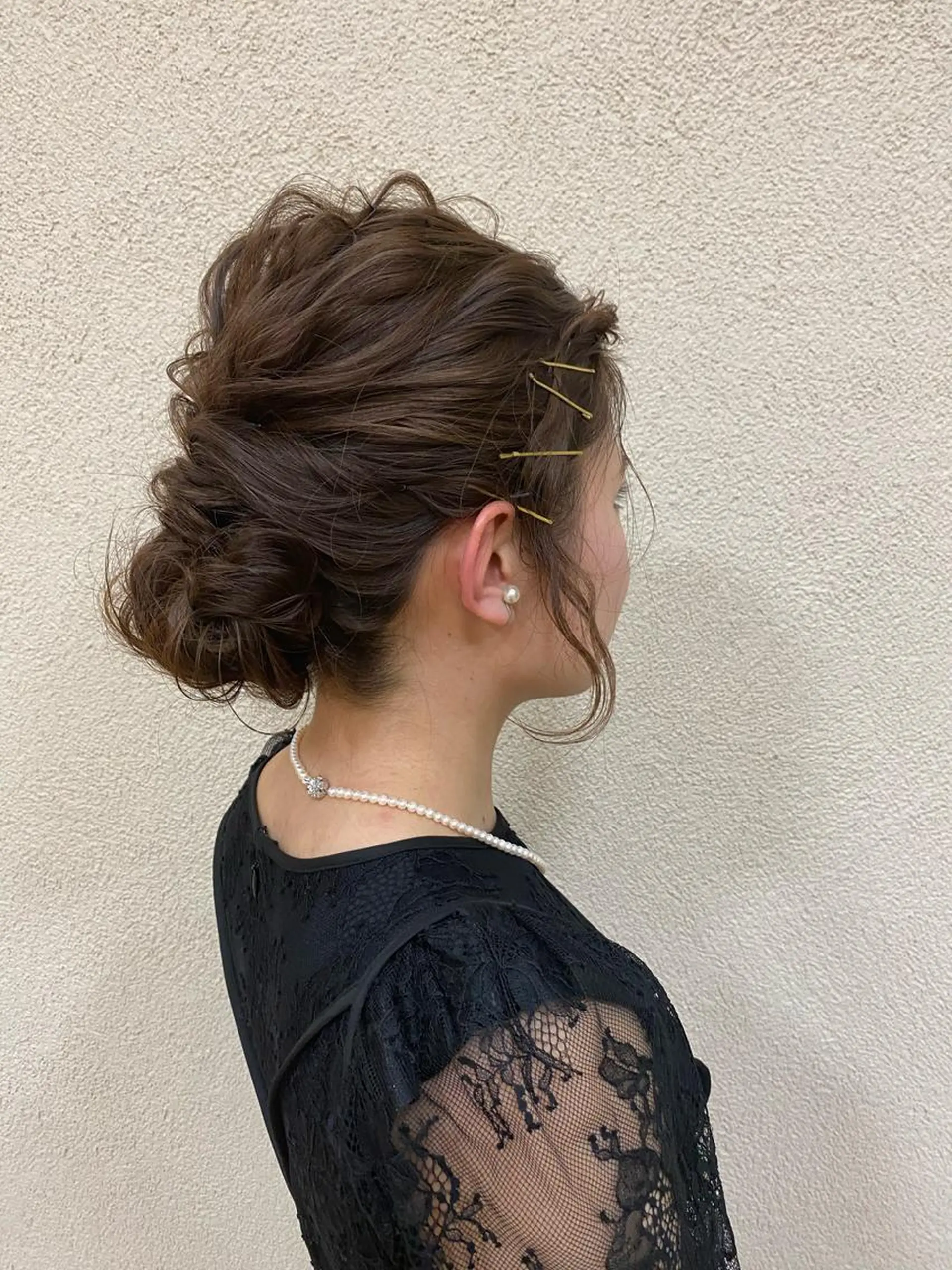 ミディアム ヘアアレンジ SALOWIN  吉祥寺店所属・くすみベージュカラー 🪻HARUKAのヘアスタイル