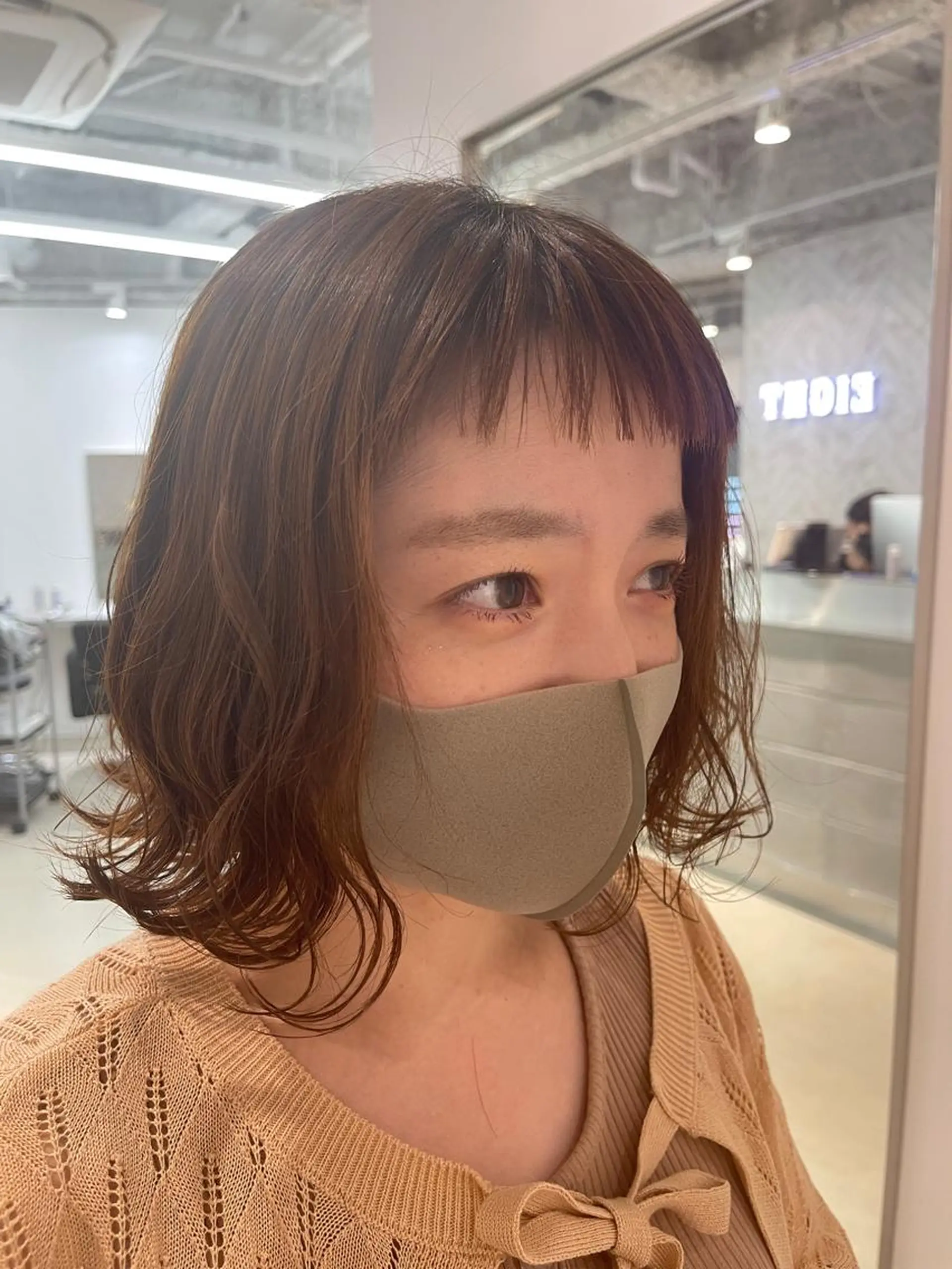 ショート 切りっぱなしボブ ボブ オン眉 カット himeka🪽 アレンジ/ブリーチのヘアスタイル