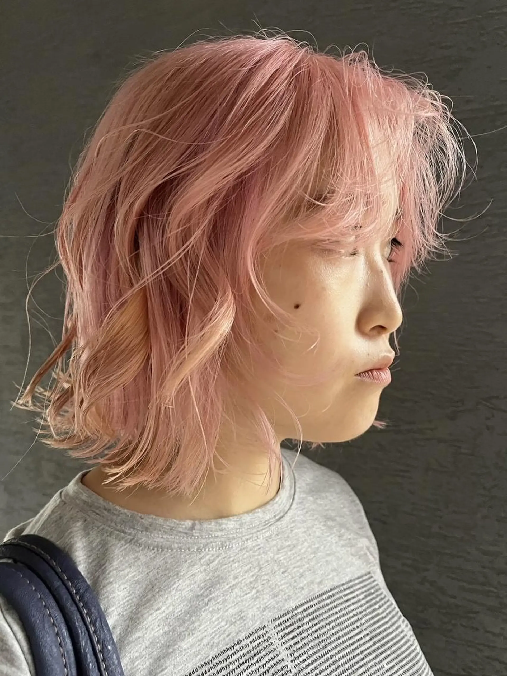 ミディアム ヘアカラー ARCANAブリーチ レイヤーカット/原宿のヘアスタイル