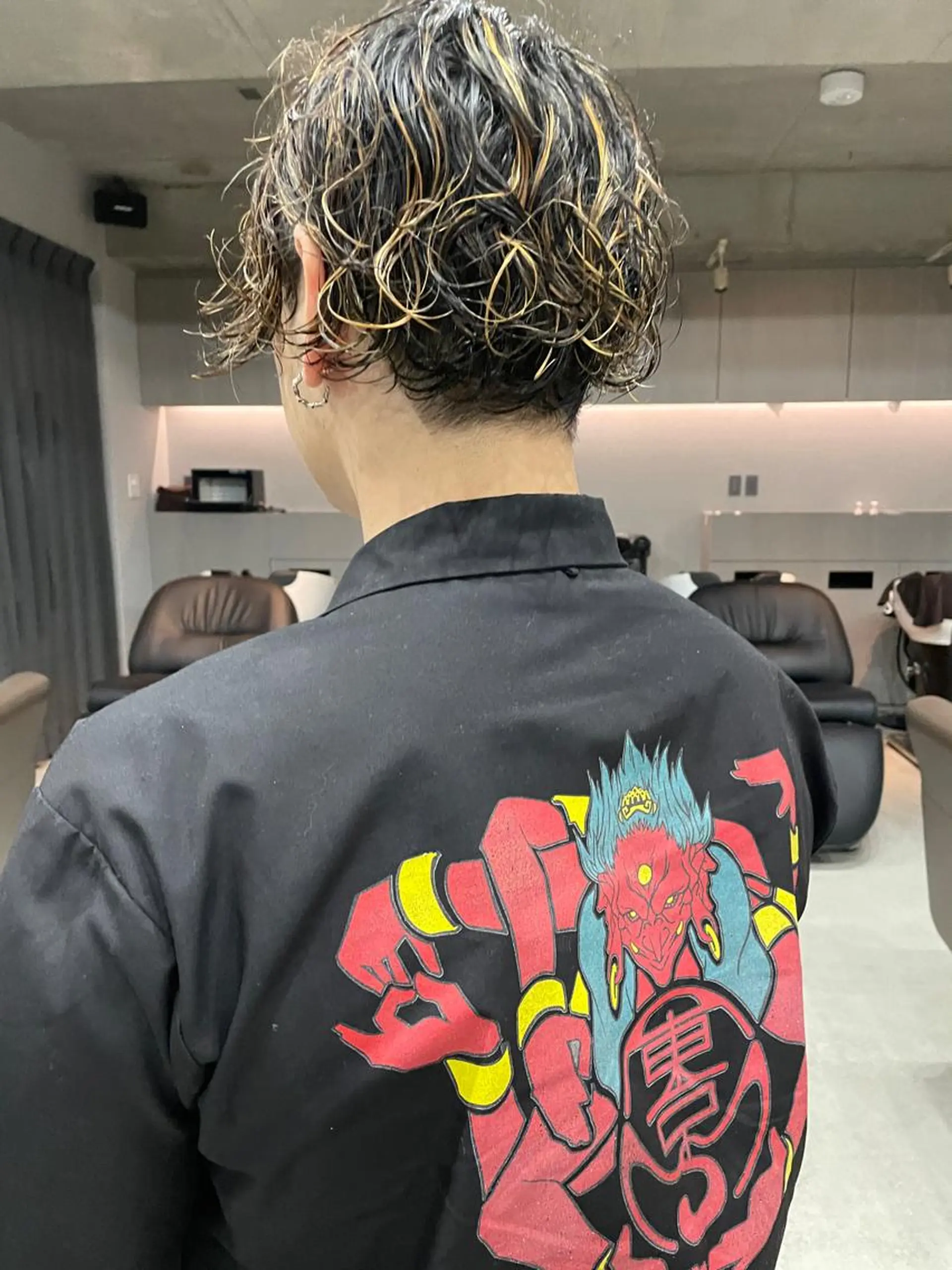 ショート カラー パーマ メンズ 吉田一輝 外国人パーマのヘアスタイル