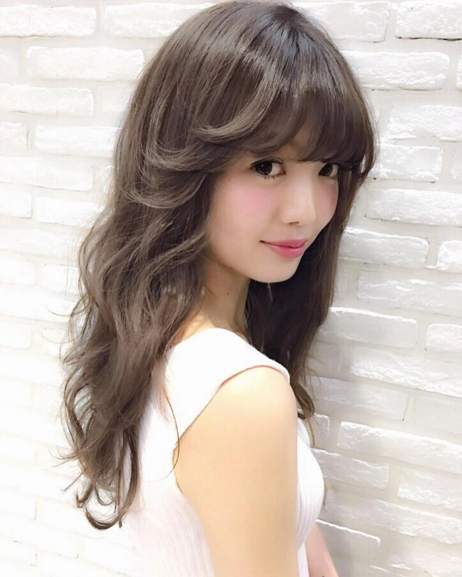 ロング 遠藤 眞実のヘアスタイル