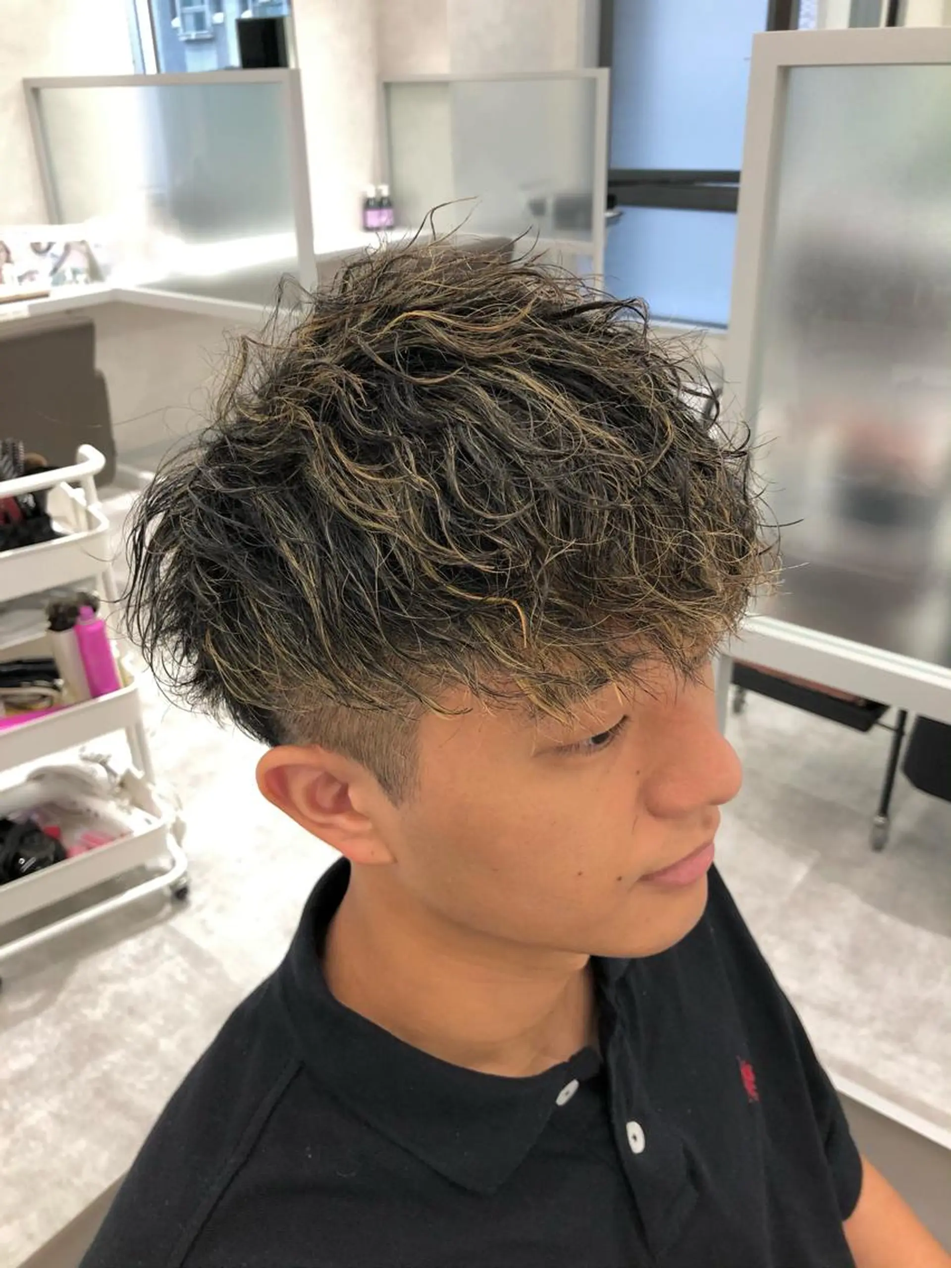 ショート カラー パーマ メンズ kiitos所属・関西センターパート メンズモデル募集のヘアスタイル