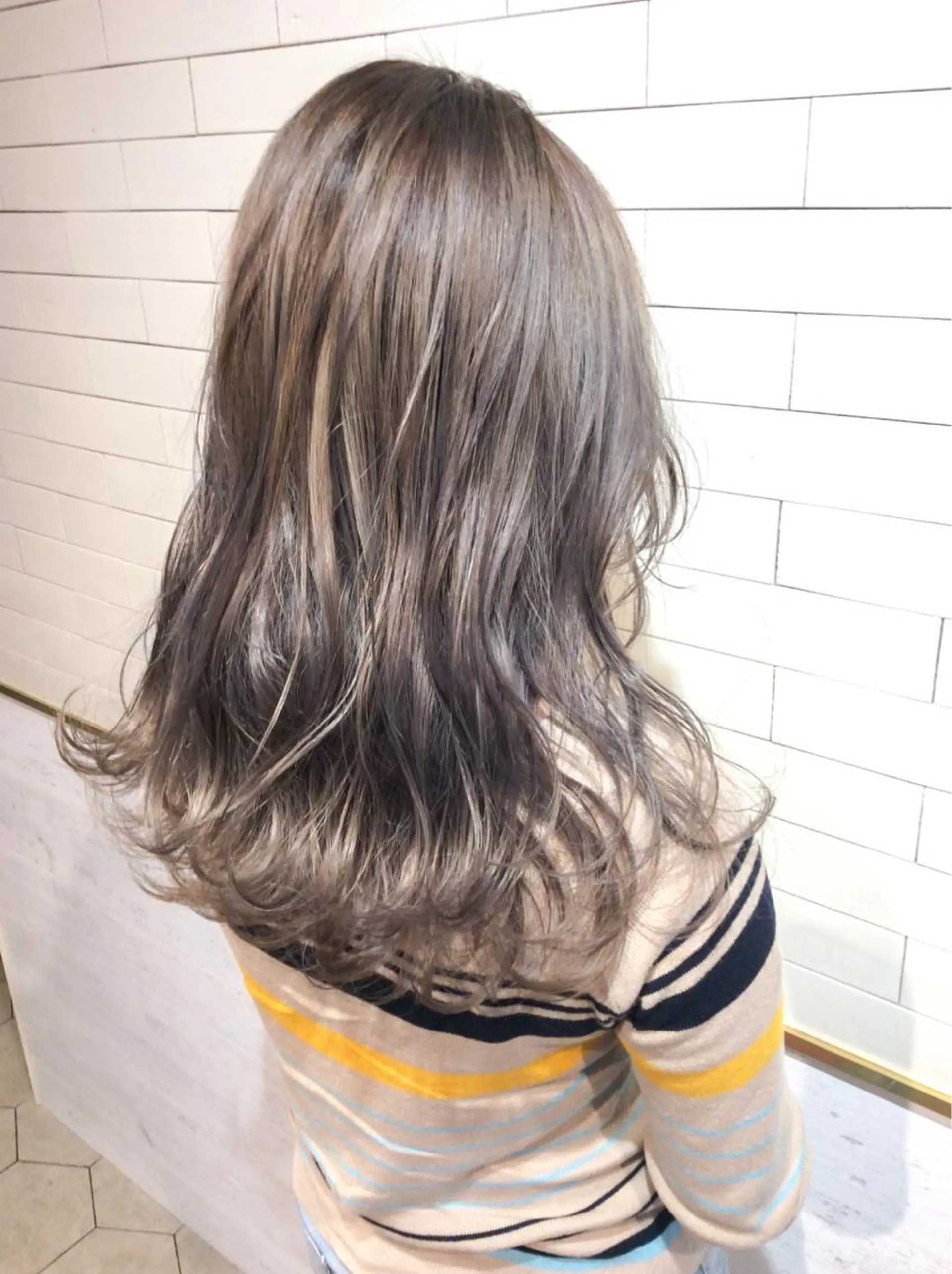 セミロング カラー レイヤーカット× 髪質改善たもりのヘアスタイル