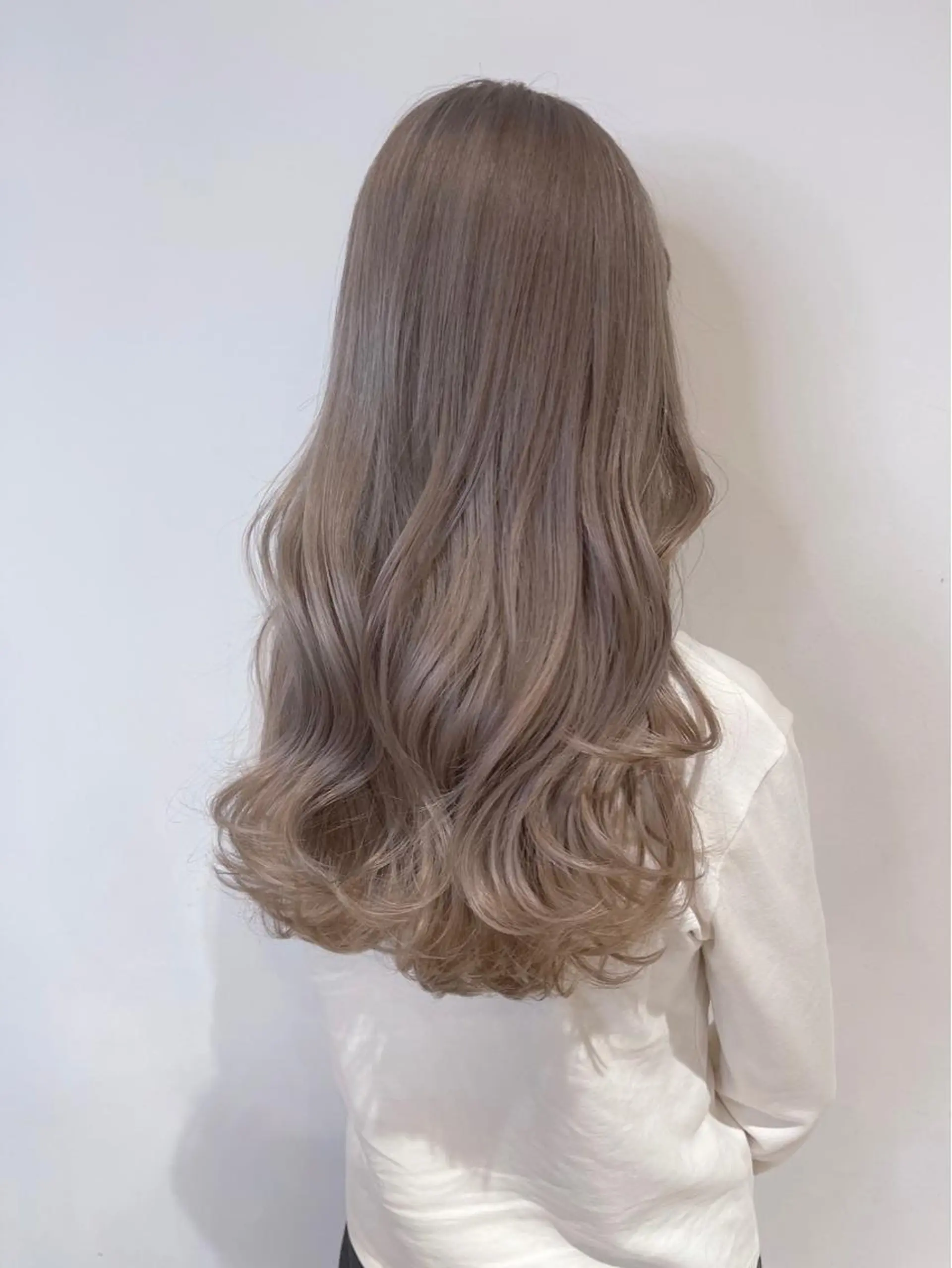 ロング カラー パーマ ヘアアレンジ 黒髪 ブリーチ ダブルカラー 【公式】amble luxe池袋東口🩷のヘアスタイル