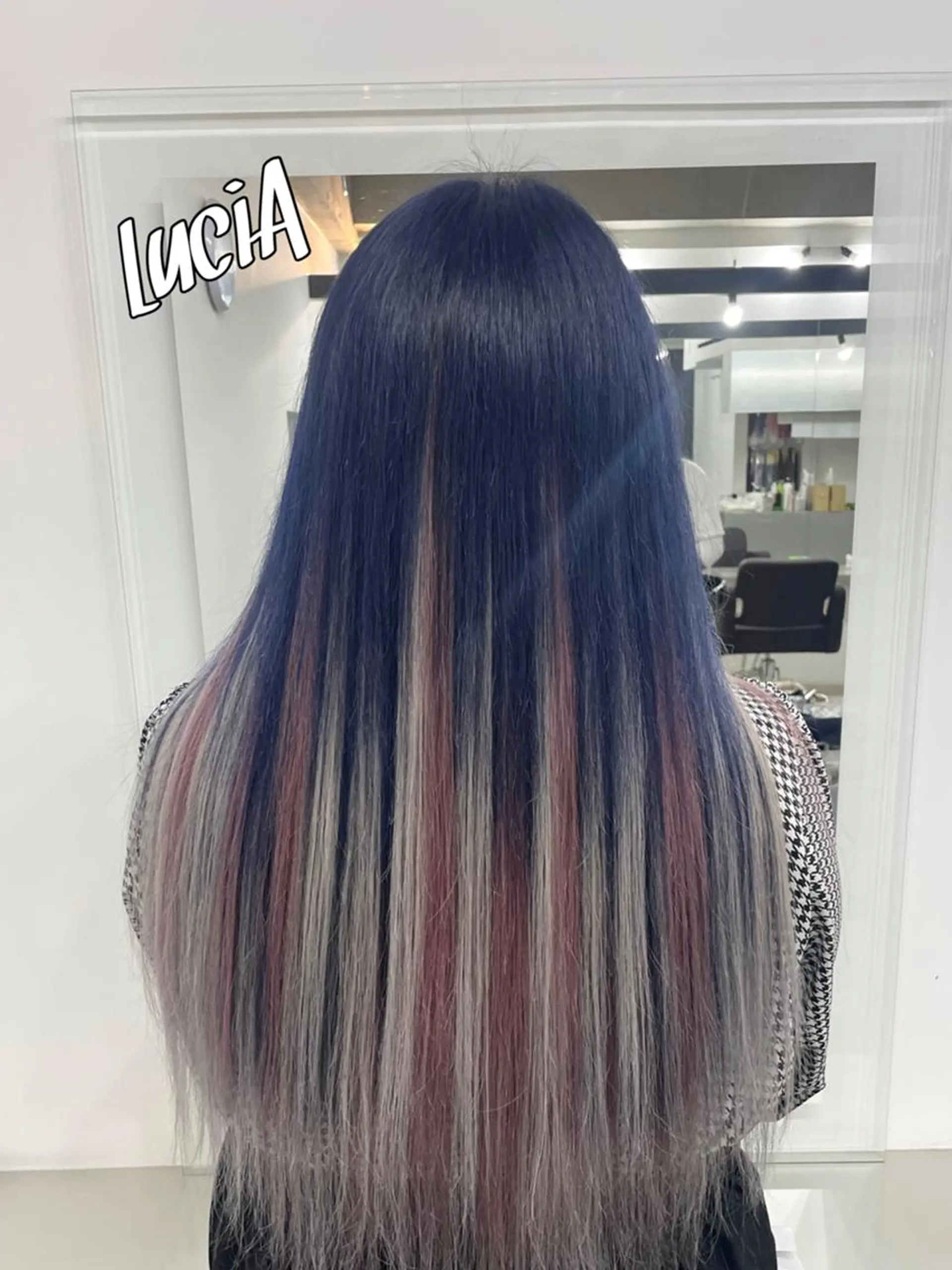 ロング カラー ヘアアレンジ エクステ LuciA\5900のヘアスタイル