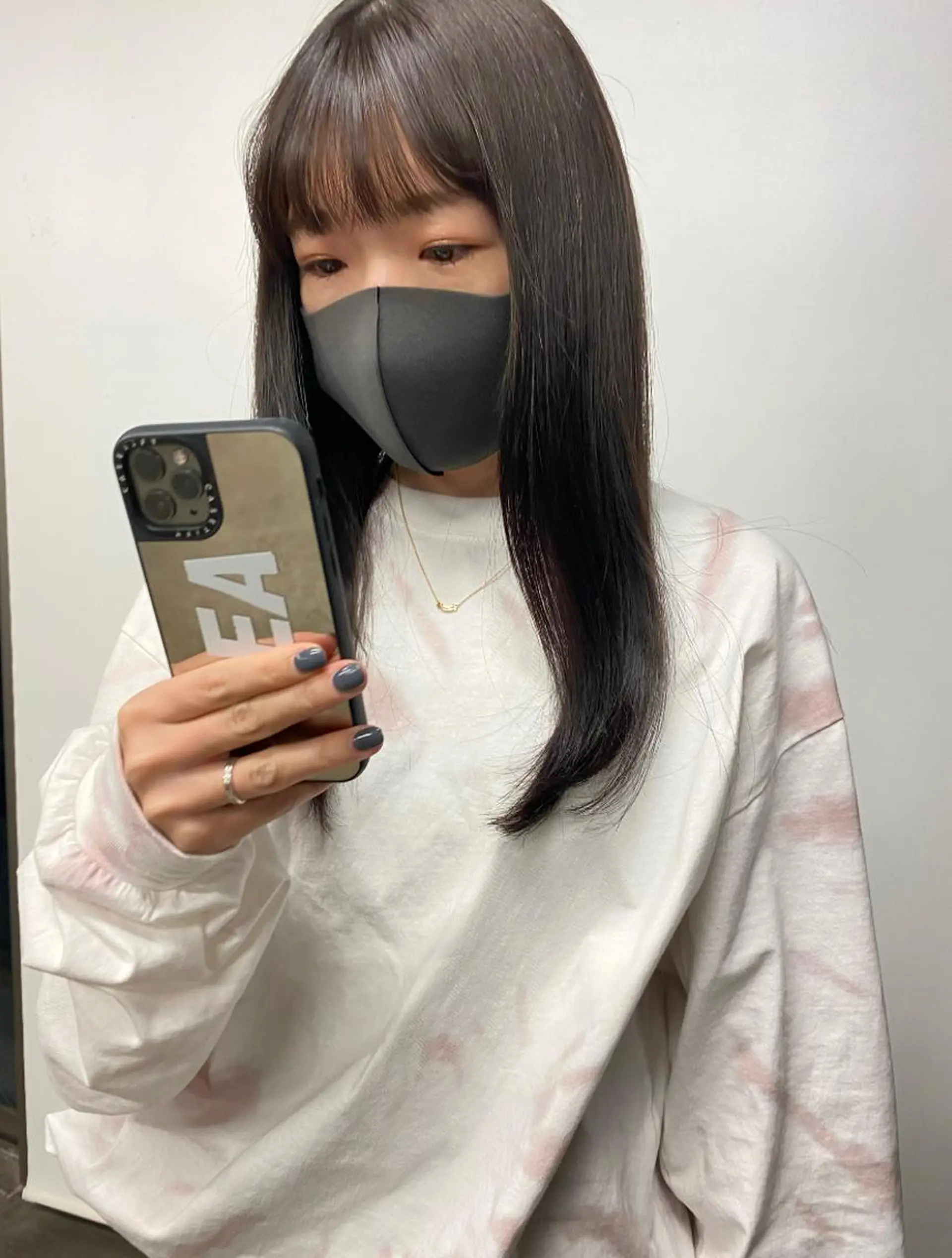 ミディアム アッシュ くびれヘア かきあげバング les baladins du miroir所属・🍃YURI 🍃のヘアスタイル