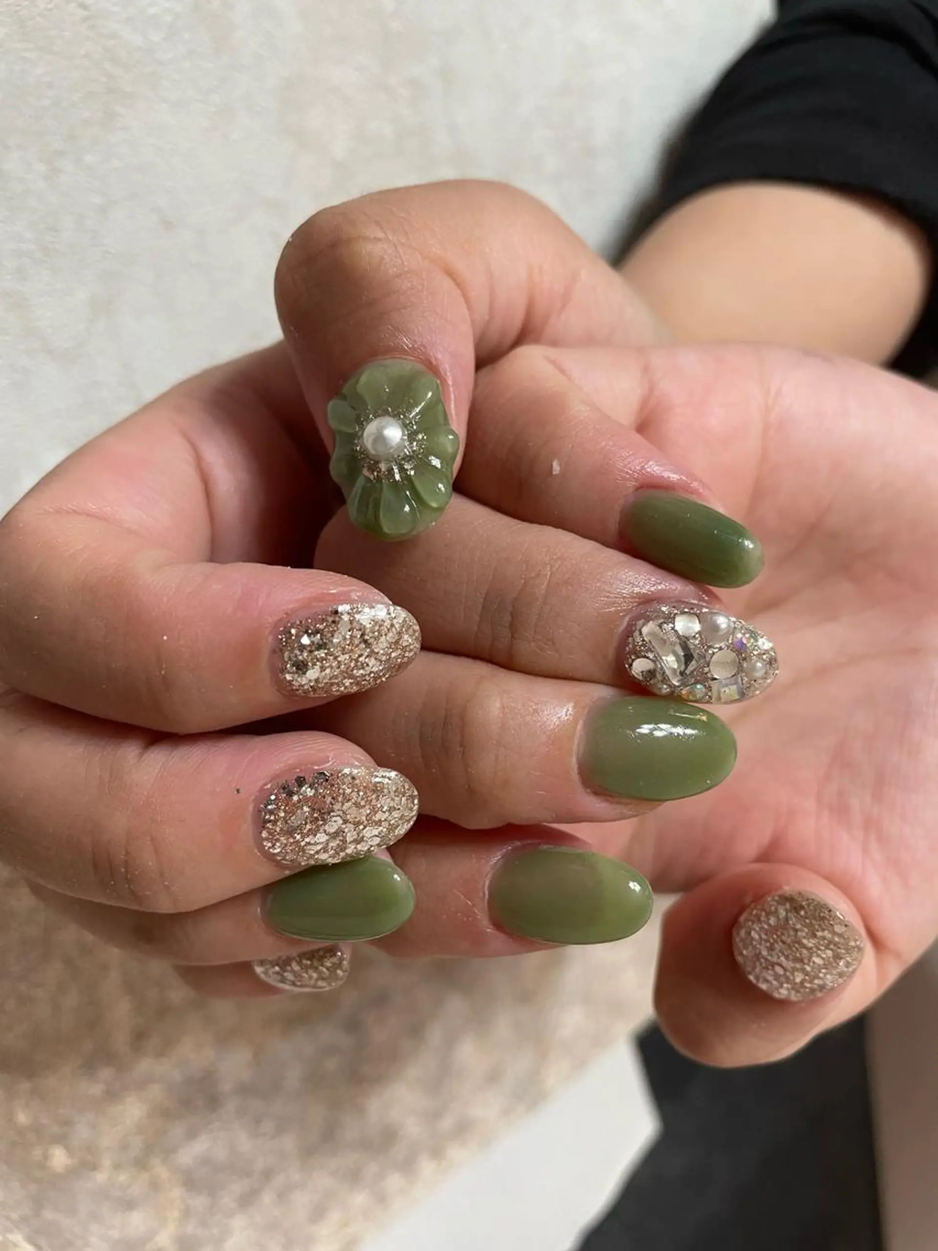 ミディアム ネイル Parfum パルファンのネイルデザイン