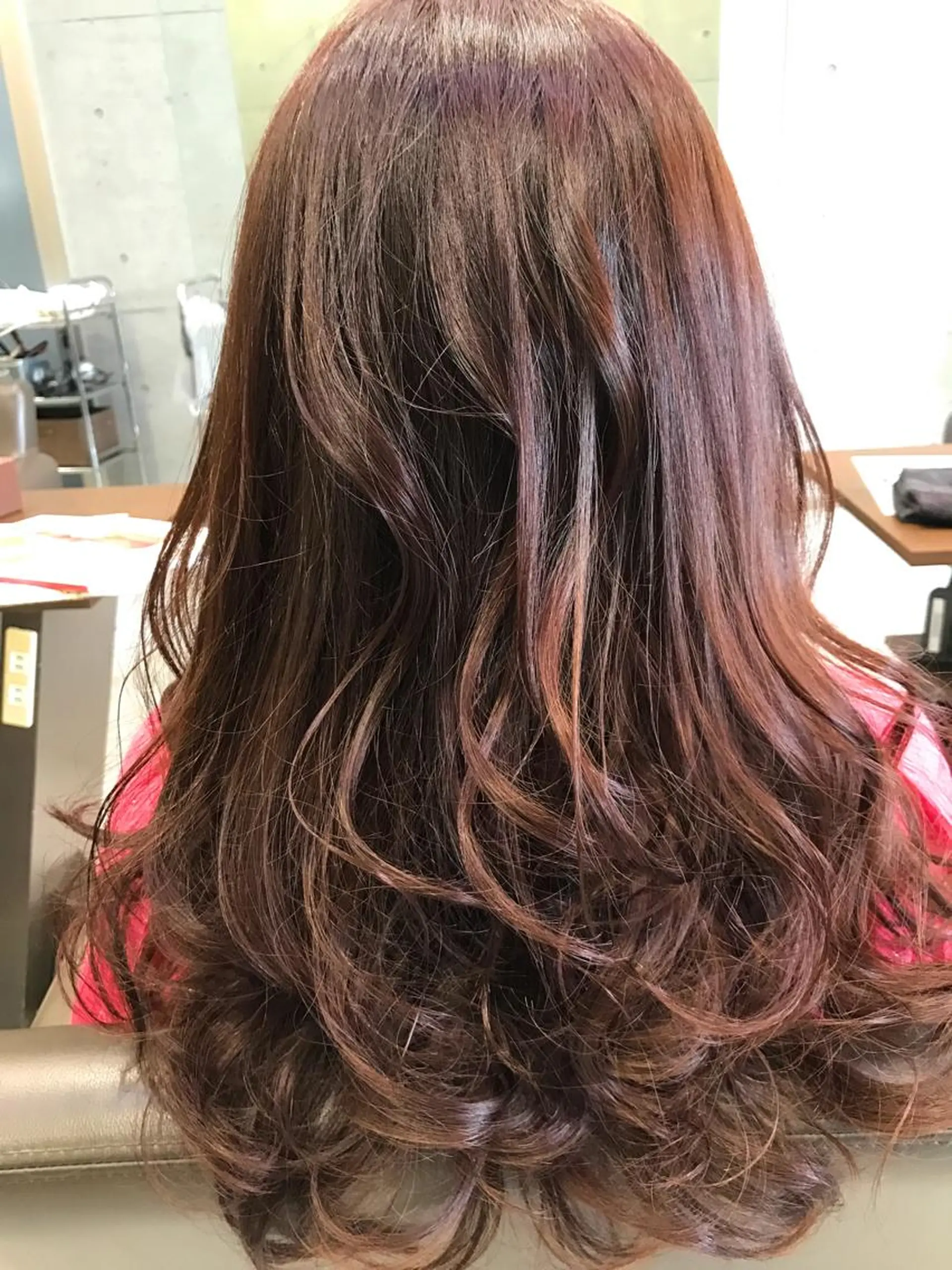 ロング カラー ピンクカラー レッドカラー バイオレットカラー 大栗 佑也  髪質改善のヘアスタイル