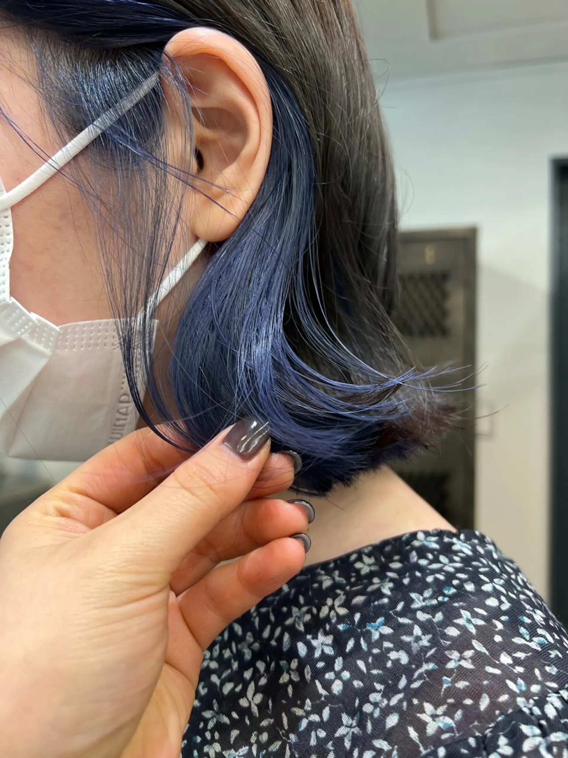 ミディアム INORI /フェイスレイヤーのヘアスタイル