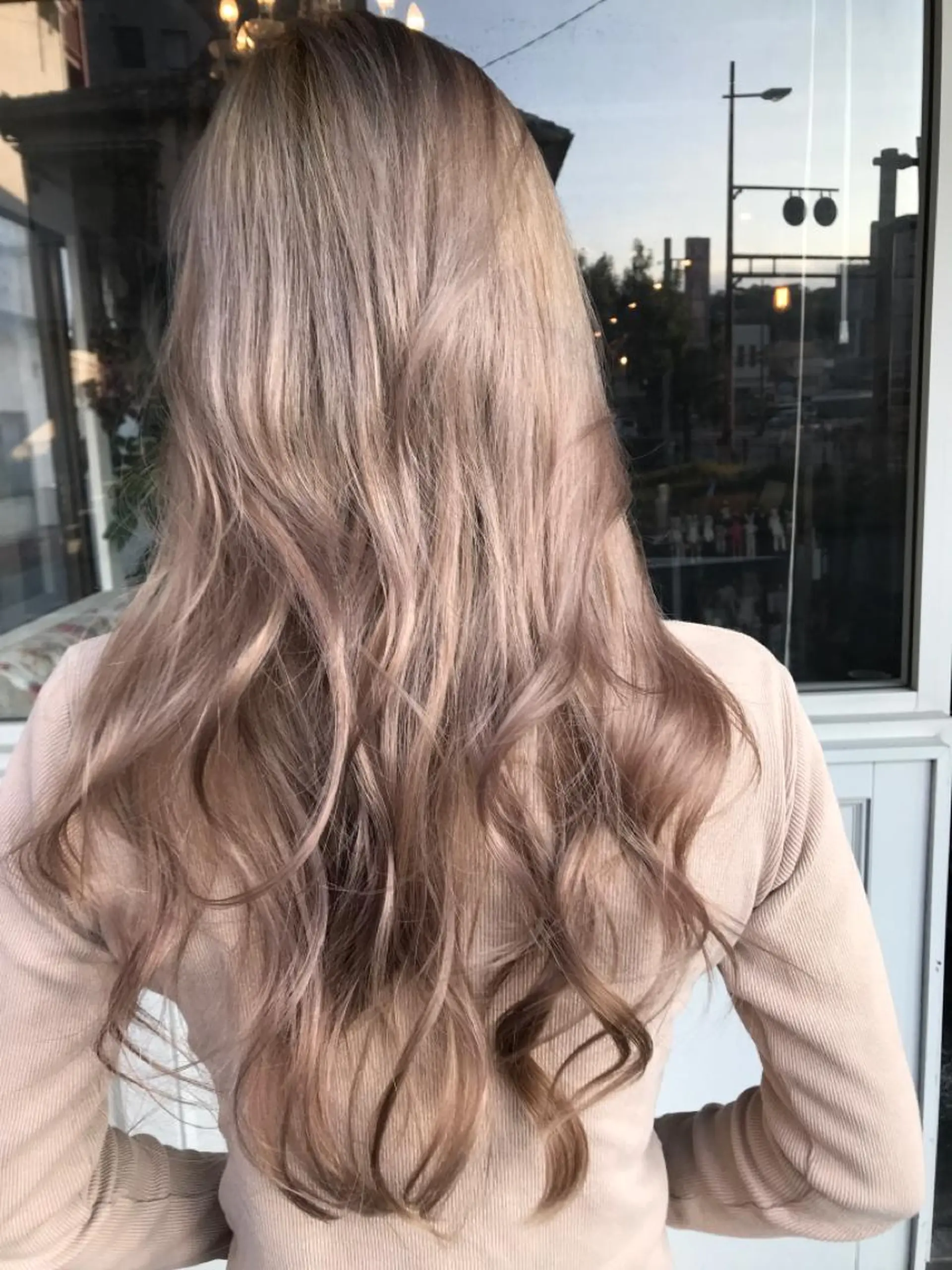 ロング お団子ヘア 切りっぱなしボブ ボブ 外国人風カラー ハイライト Mariana/ 鶴原-ハイライトのヘアスタイル