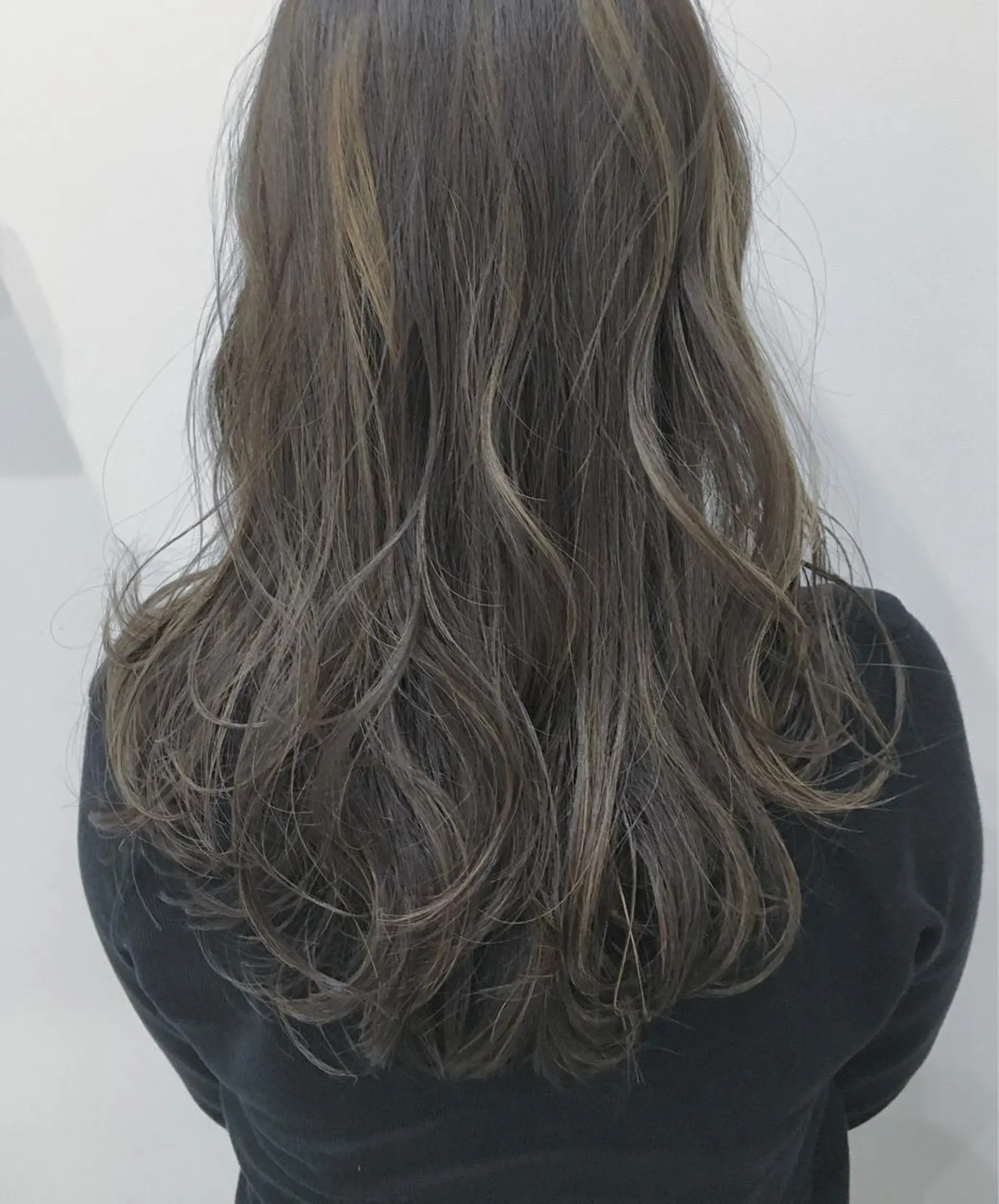 ロング カラー tipi 香椎・千早のヘアスタイル