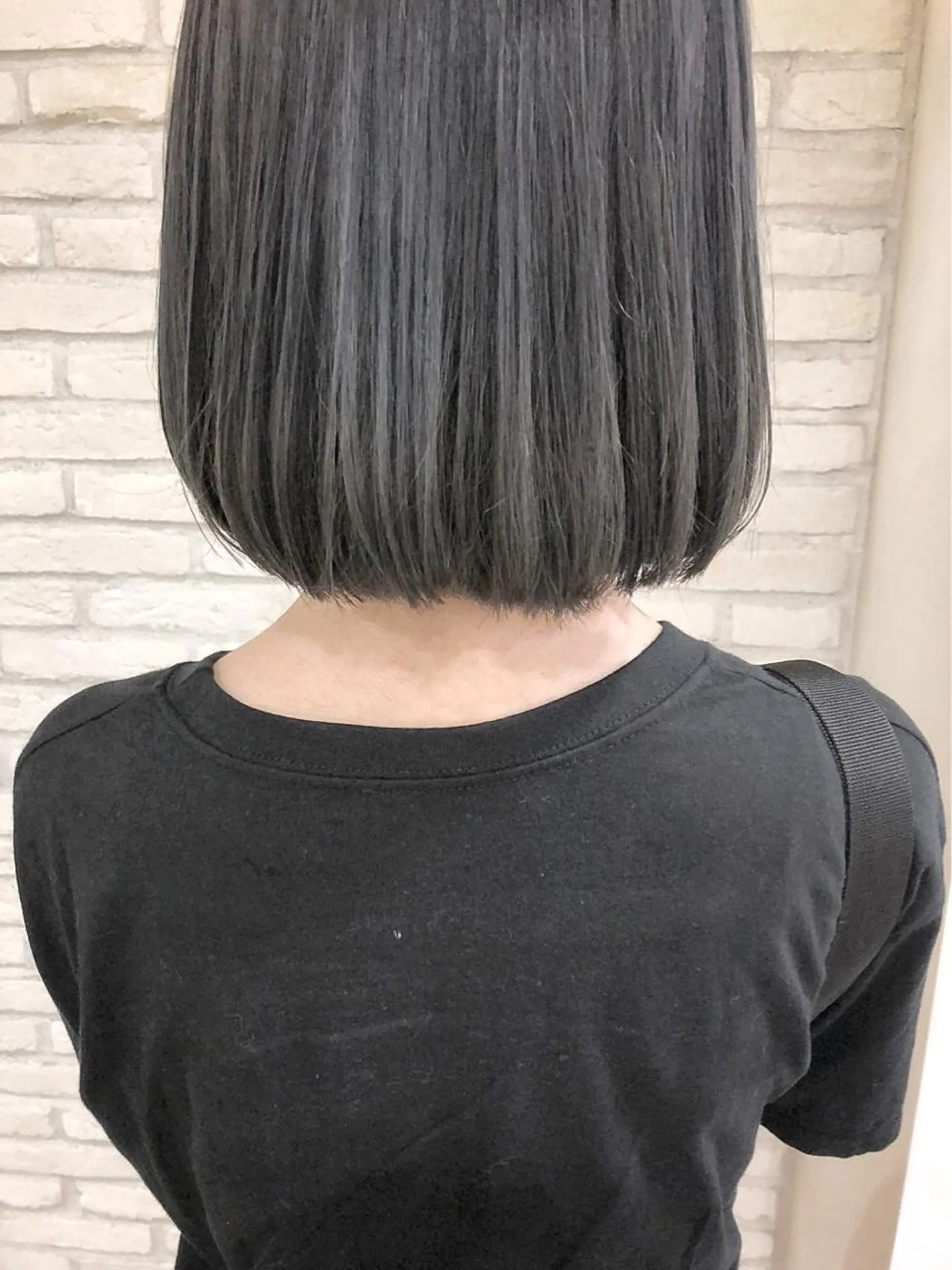 ミディアム カラー ダークグレー HAUS 片山みほのヘアスタイル