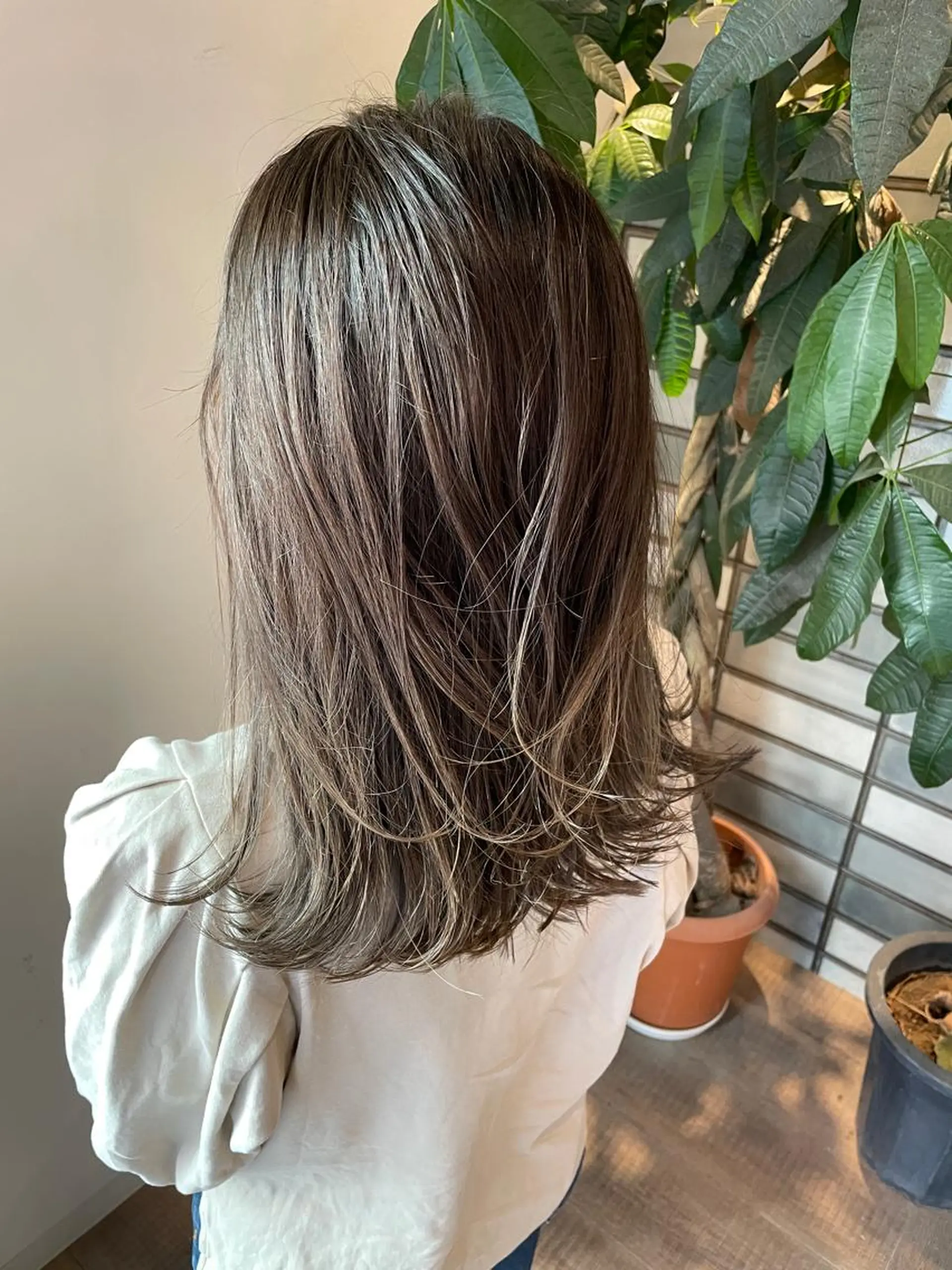 ロング カラー ブリーチ グレージュ カット ヘアカラー トリートメント 福永速人 /メンズパーマのヘアスタイル