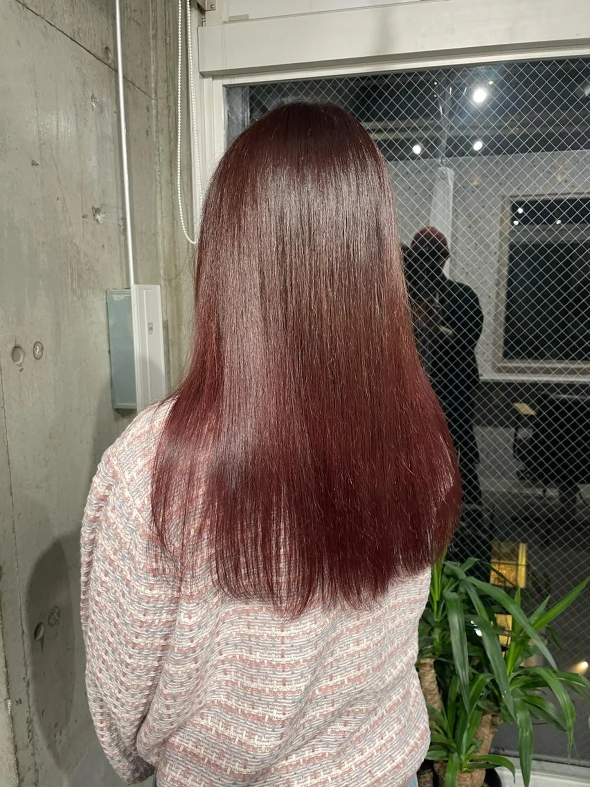 ロング カラー ピンクカラー レッドカラー lani hair salon所属・SHOTO ハイトー ン/デザインカラーのヘアスタイル