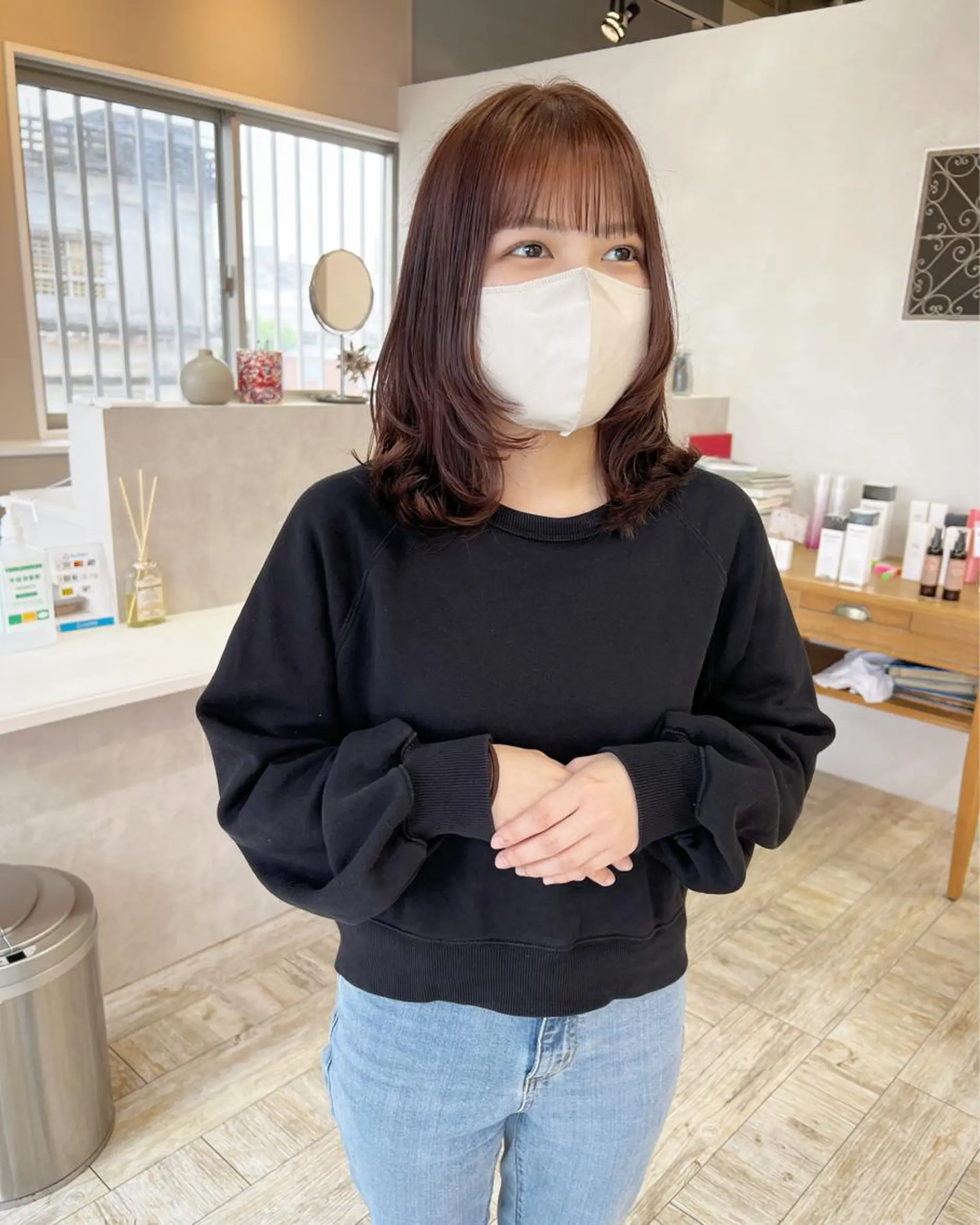 ミディアム レイヤーカット テトネ タカシのヘアスタイル