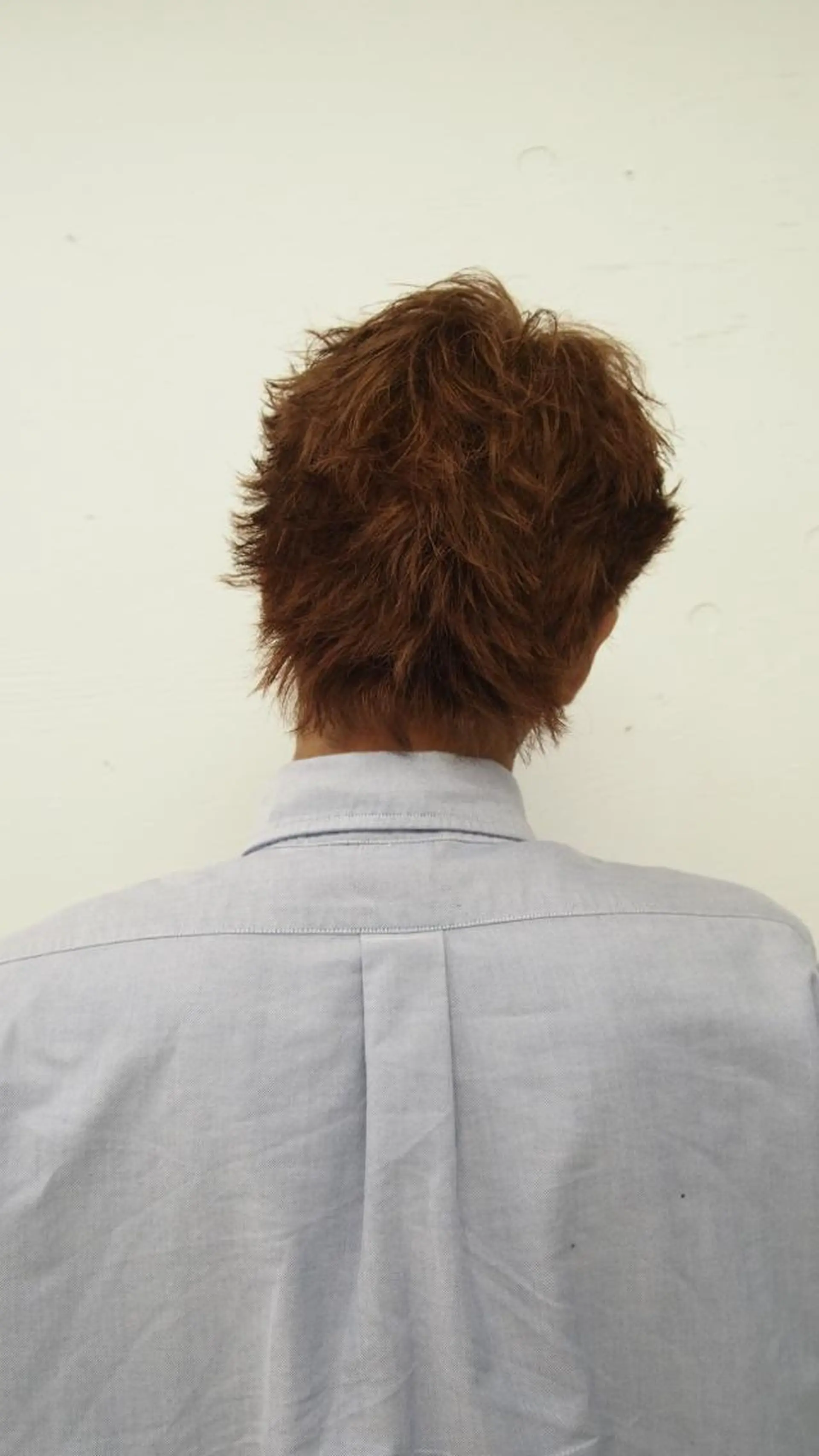 カラー メンズ HOLLY 髙橋ユウキのヘアスタイル