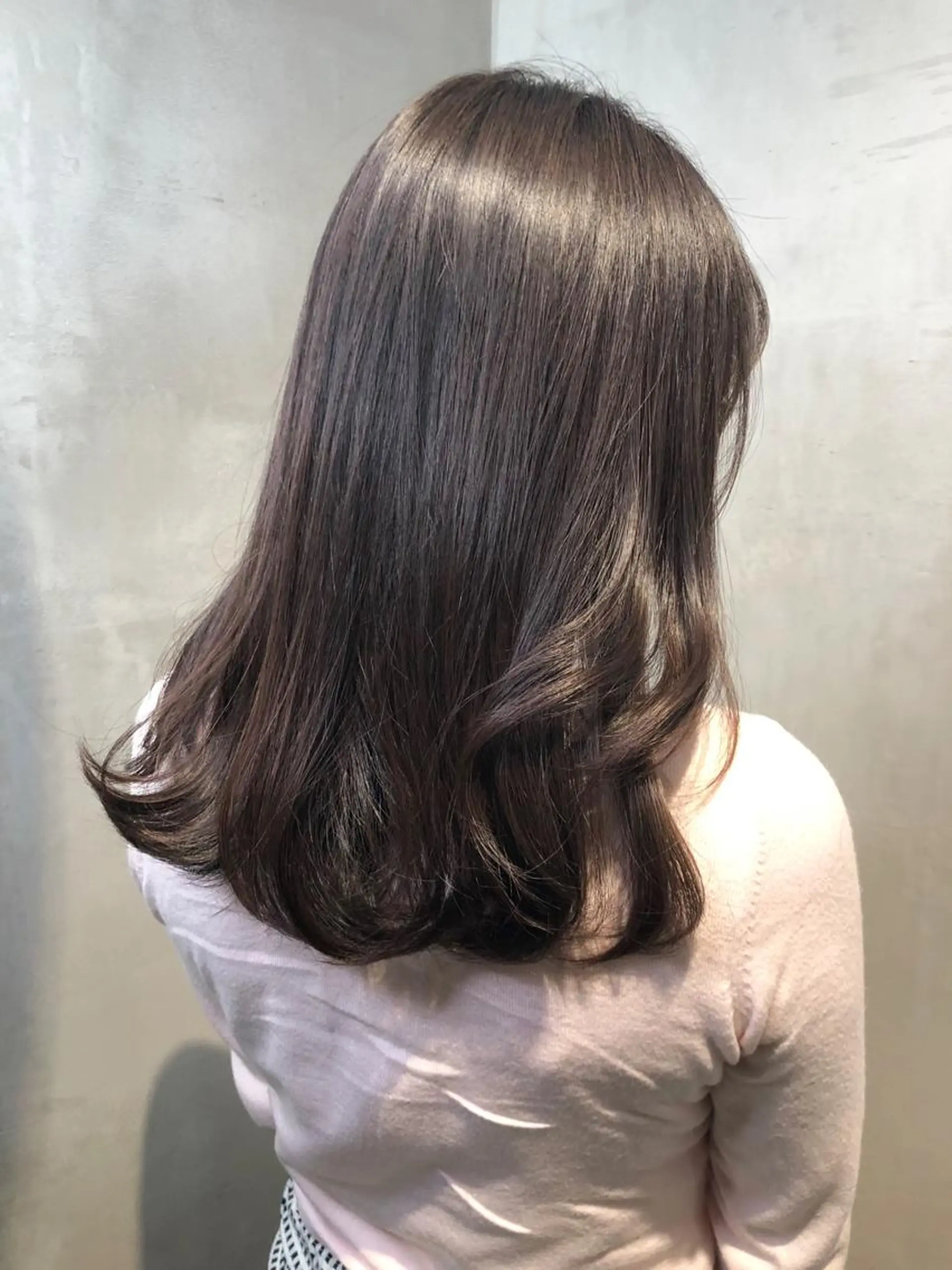 ミディアム パーマ ストレートパーマ カット 縮毛矯正 トリートメント 大西 直人のヘアスタイル