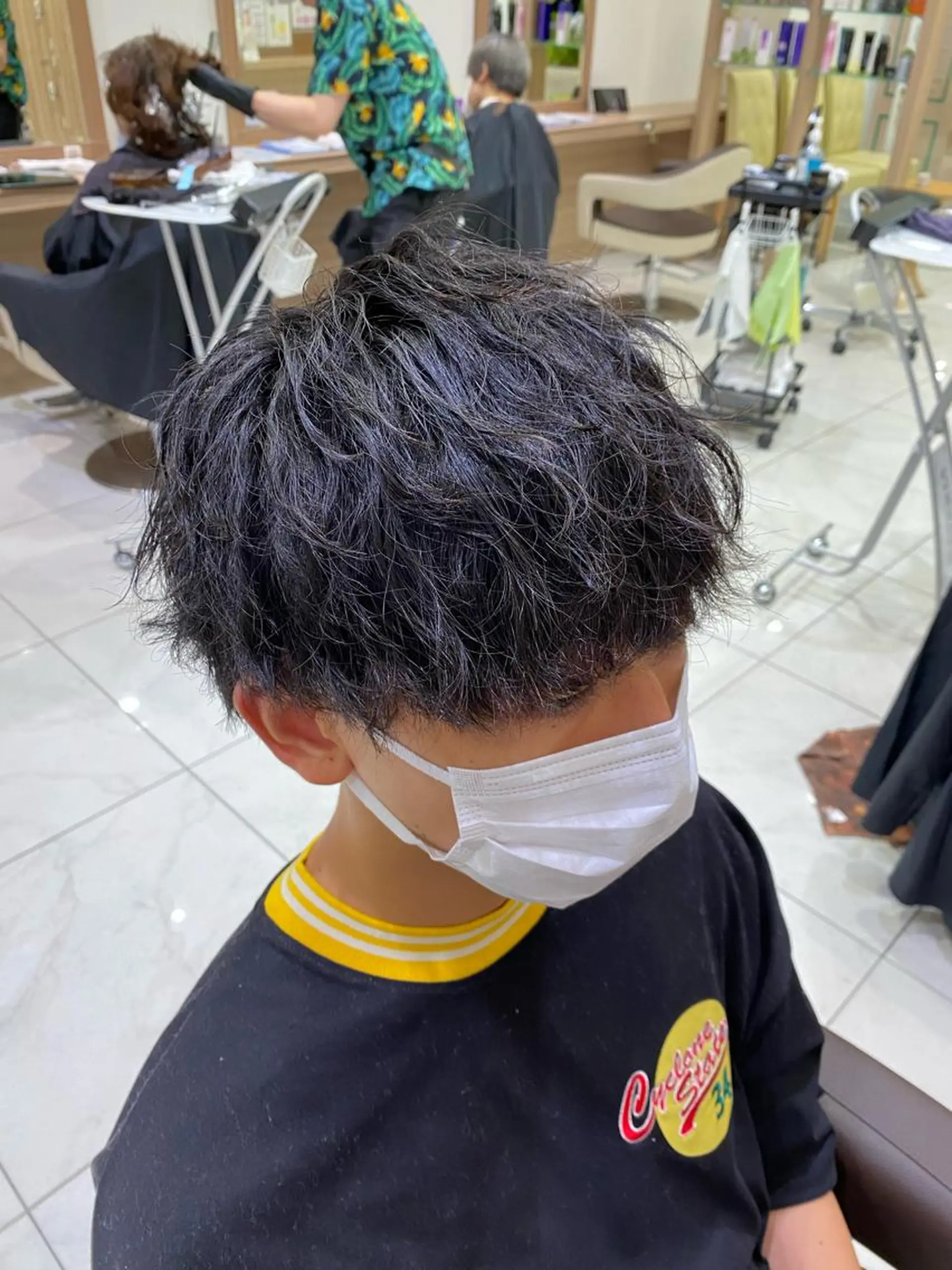 ショート パーマ メンズ メンズパーマ ツイストスパイラルパーマ スパイラルパーマ カット パーマ 渡邉 理央のヘアスタイル
