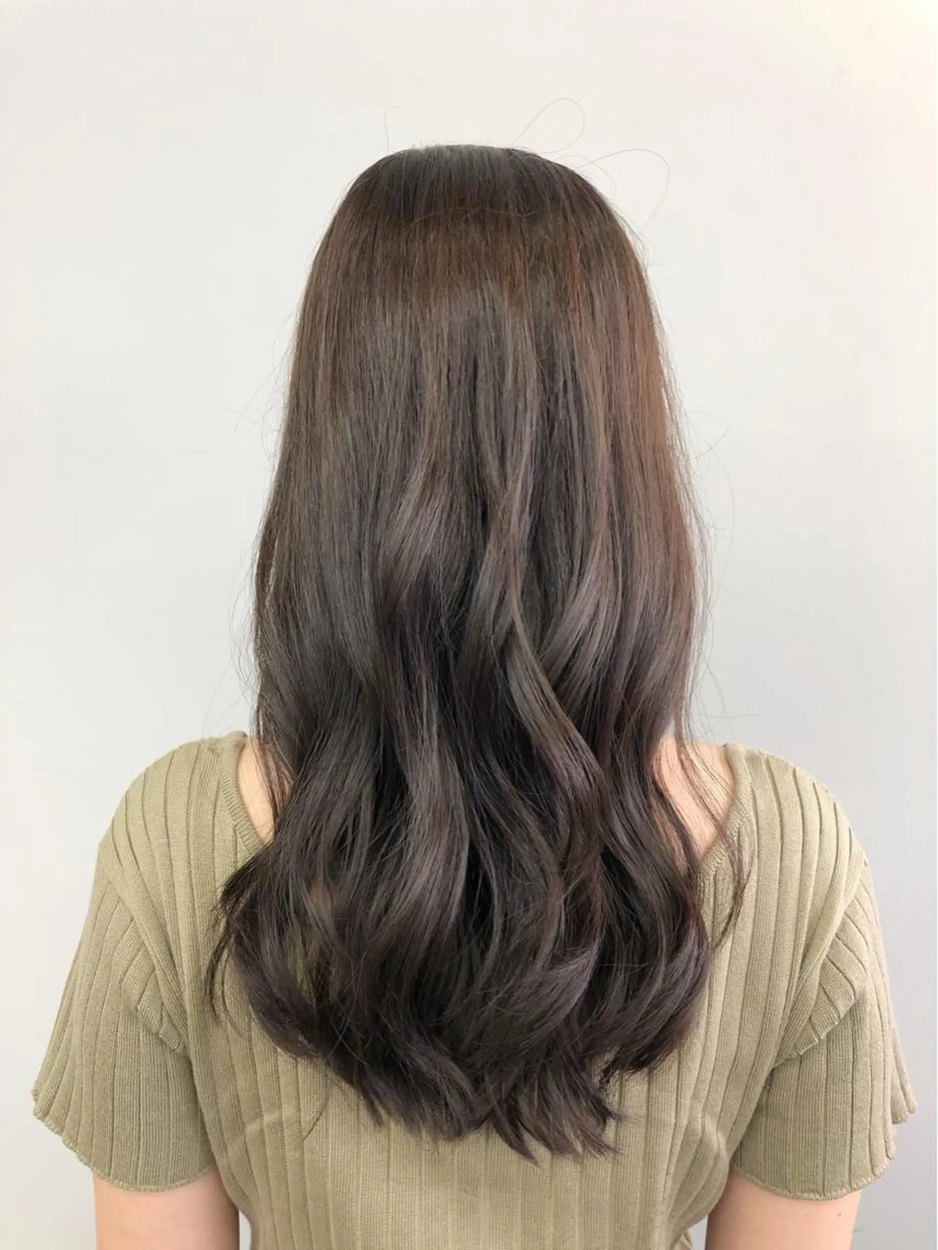 セミロング カラー アッシュ ベージュカラー 代表　YUKI ☆のヘアスタイル